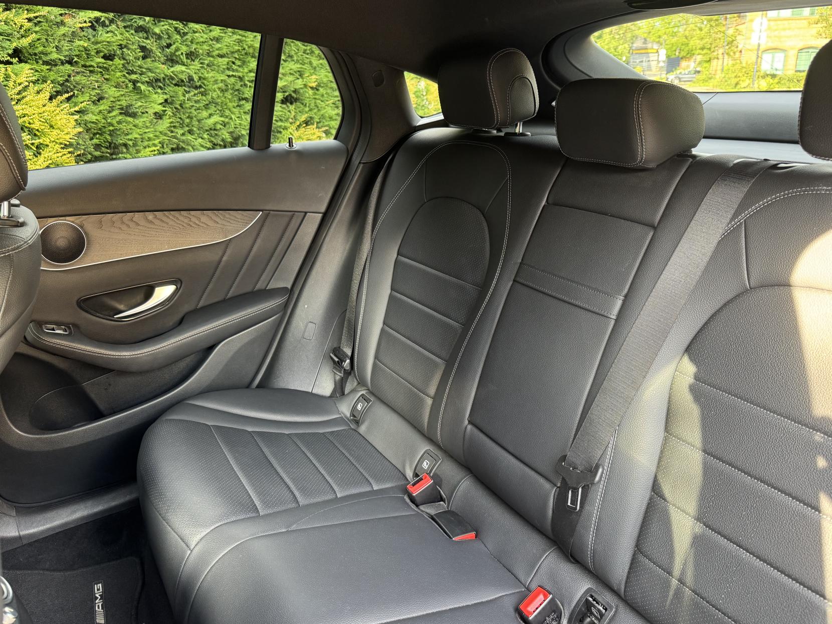 Mercedes-Benz GLC 2.0 GLC250 AMG Line Coupe 5dr Petrol G-Tronic+ 4MATIC Euro 6 (s/s) (211 ps)