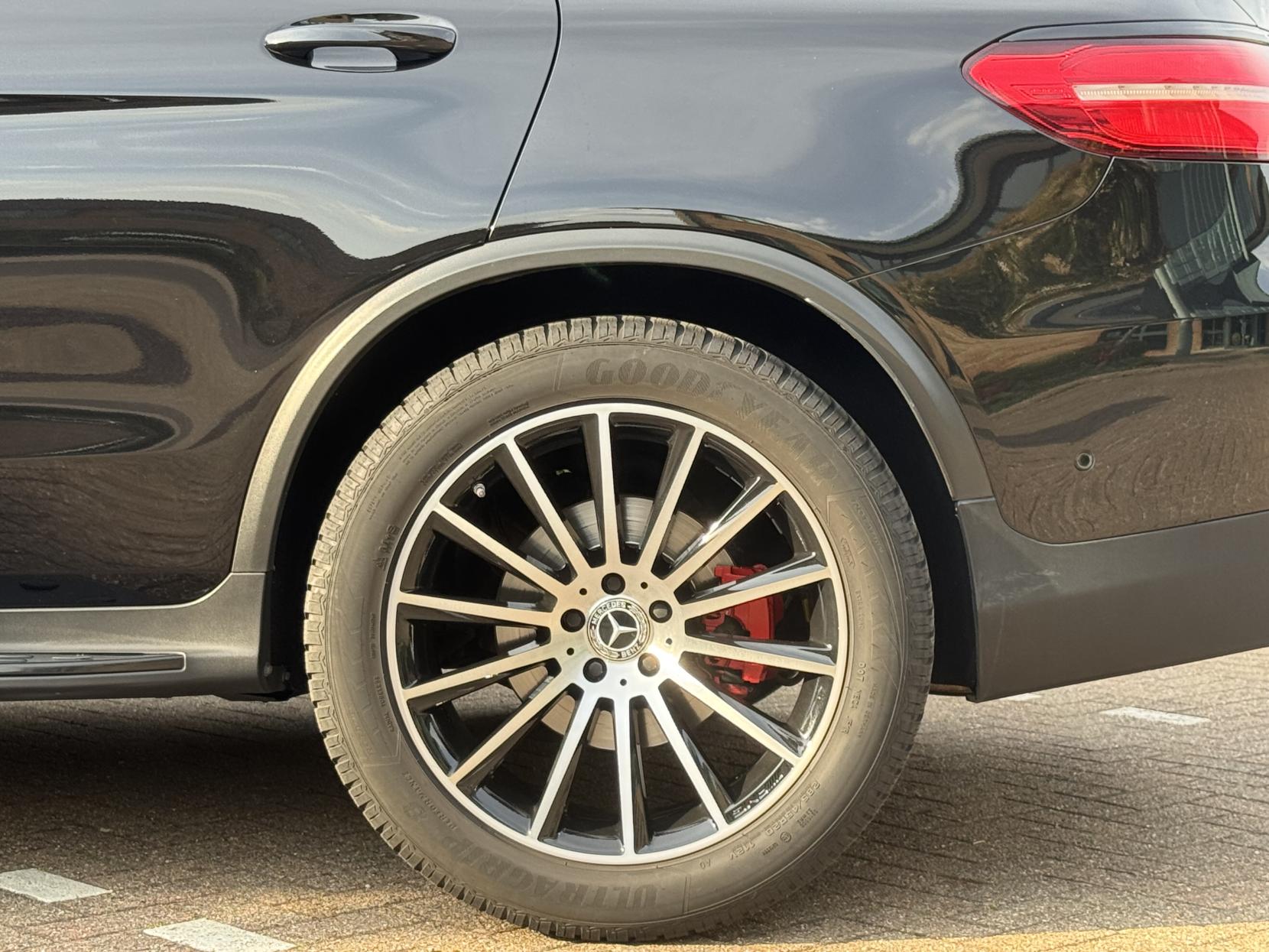 Mercedes-Benz GLC 2.0 GLC250 AMG Line Coupe 5dr Petrol G-Tronic+ 4MATIC Euro 6 (s/s) (211 ps)