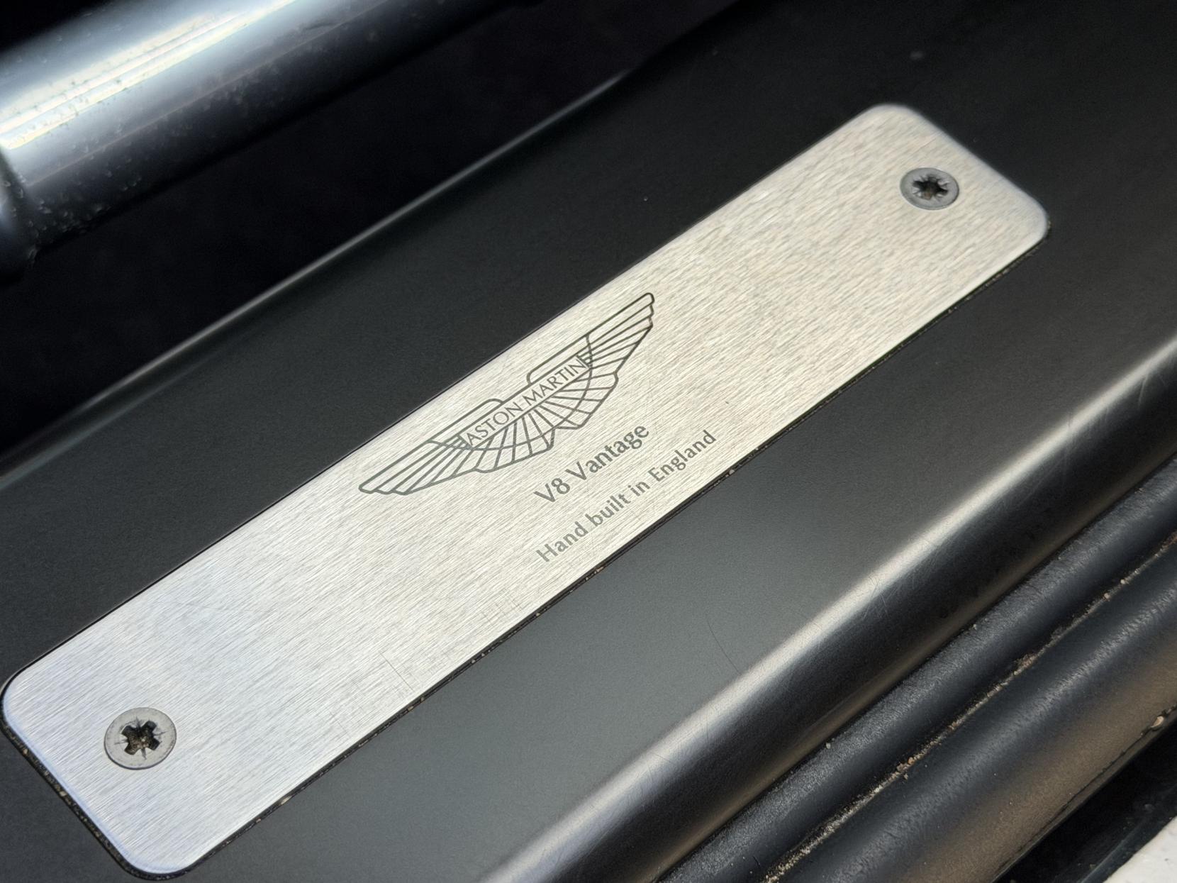 Aston Martin Vantage 4.7 V8 Roadster 2dr Petrol Sportshift II Euro 5 (420 bhp)