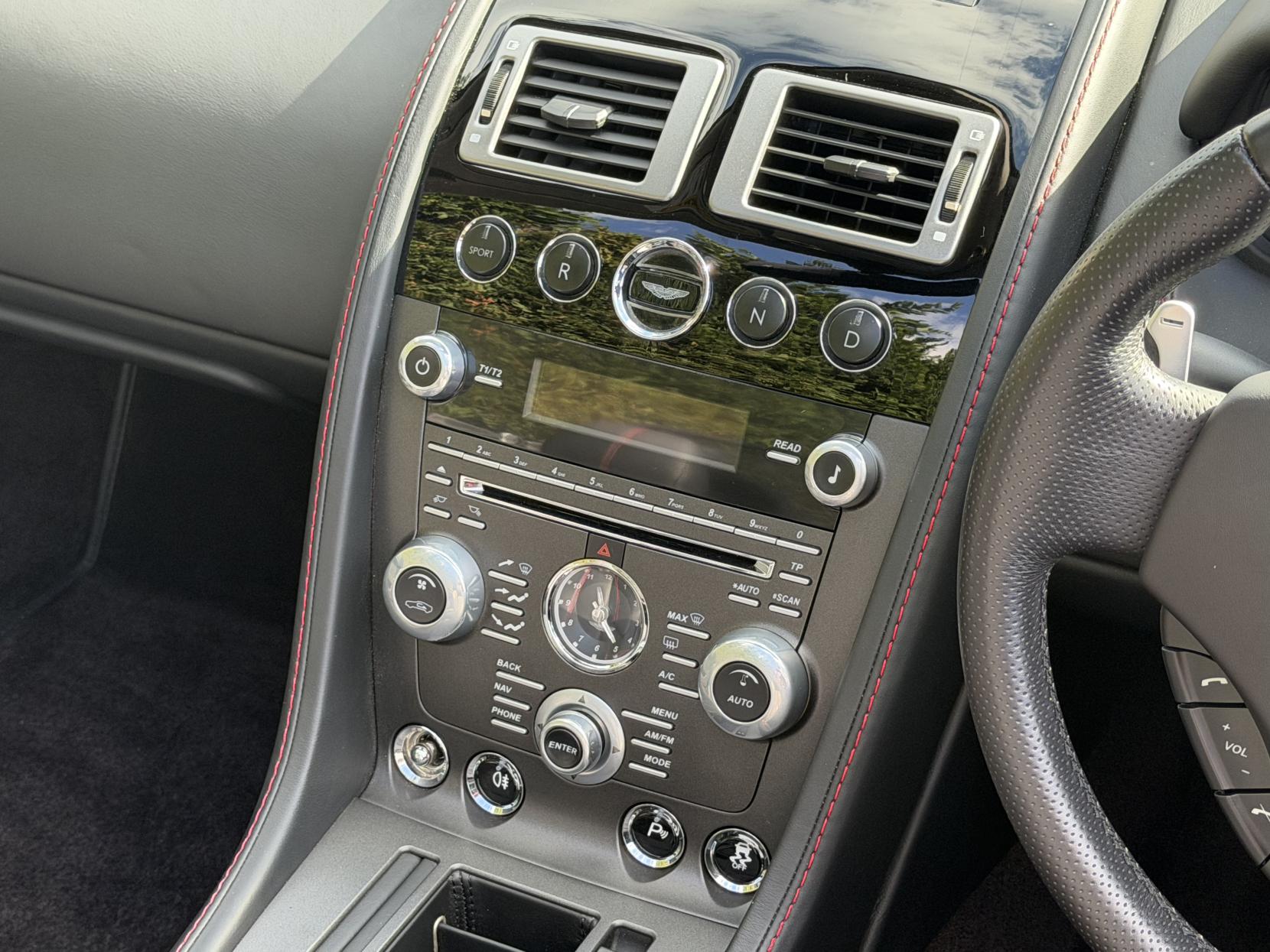 Aston Martin Vantage 4.7 V8 Roadster 2dr Petrol Sportshift II Euro 5 (420 bhp)