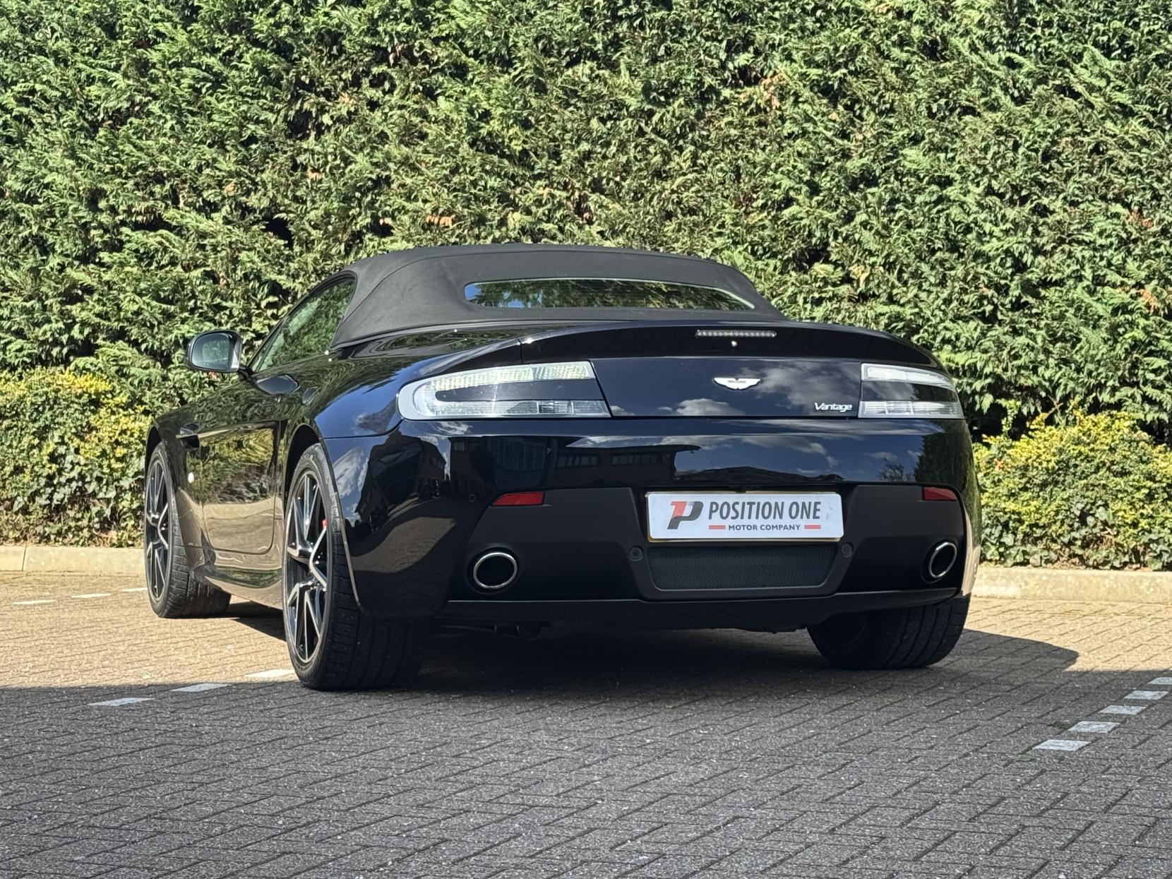 Aston Martin Vantage 4.7 V8 Roadster 2dr Petrol Sportshift II Euro 5 (420 bhp)