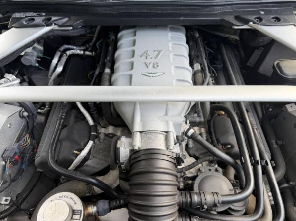 Aston Martin Vantage 4.7 V8 Roadster 2dr Petrol Sportshift II Euro 5 (420 bhp)