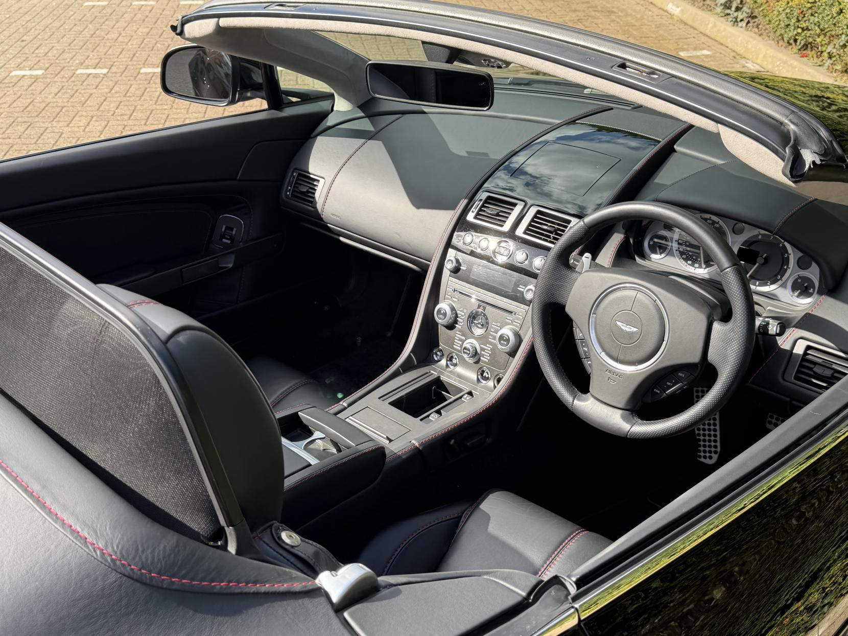 Aston Martin Vantage 4.7 V8 Roadster 2dr Petrol Sportshift II Euro 5 (420 bhp)