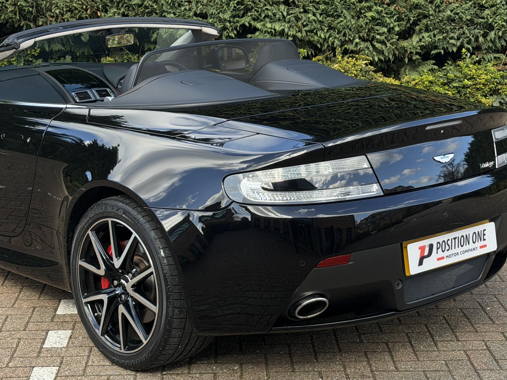 Aston Martin Vantage 4.7 V8 Roadster 2dr Petrol Sportshift II Euro 5 (420 bhp)