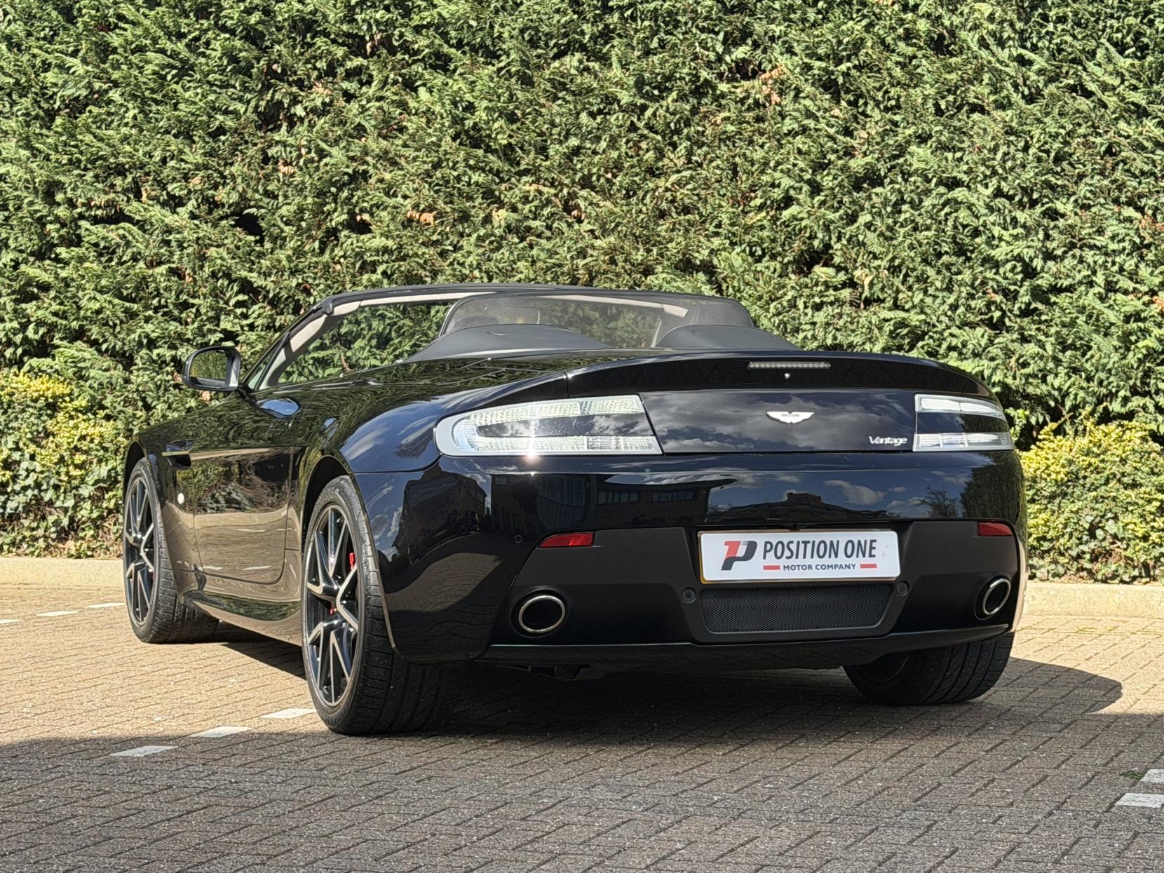 Aston Martin Vantage 4.7 V8 Roadster 2dr Petrol Sportshift II Euro 5 (420 bhp)