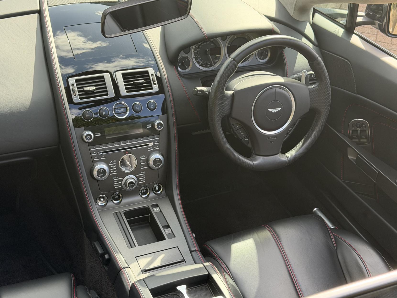 Aston Martin Vantage 4.7 V8 Roadster 2dr Petrol Sportshift II Euro 5 (420 bhp)