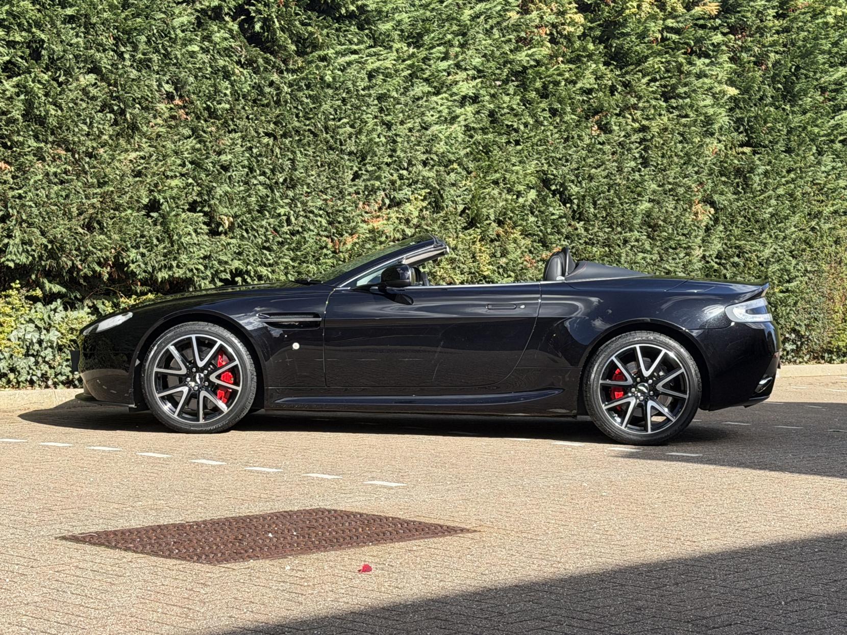 Aston Martin Vantage 4.7 V8 Roadster 2dr Petrol Sportshift II Euro 5 (420 bhp)