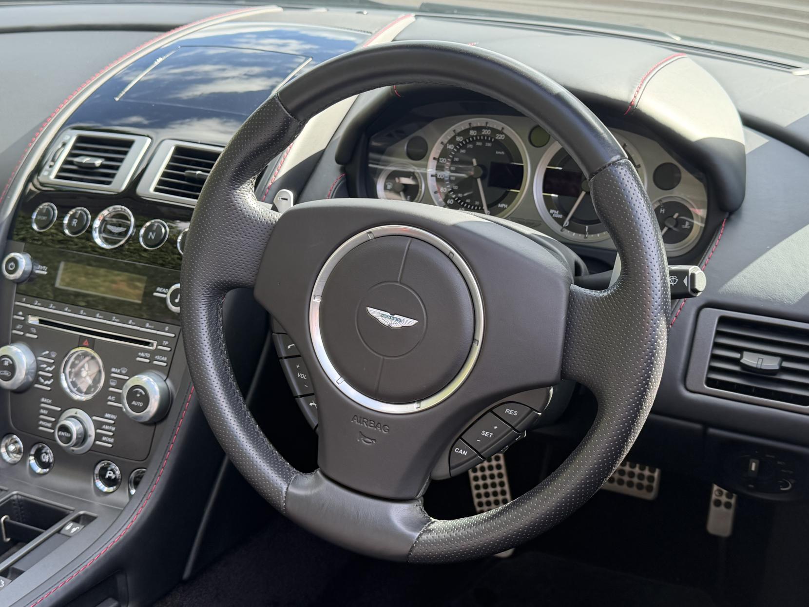 Aston Martin Vantage 4.7 V8 Roadster 2dr Petrol Sportshift II Euro 5 (420 bhp)