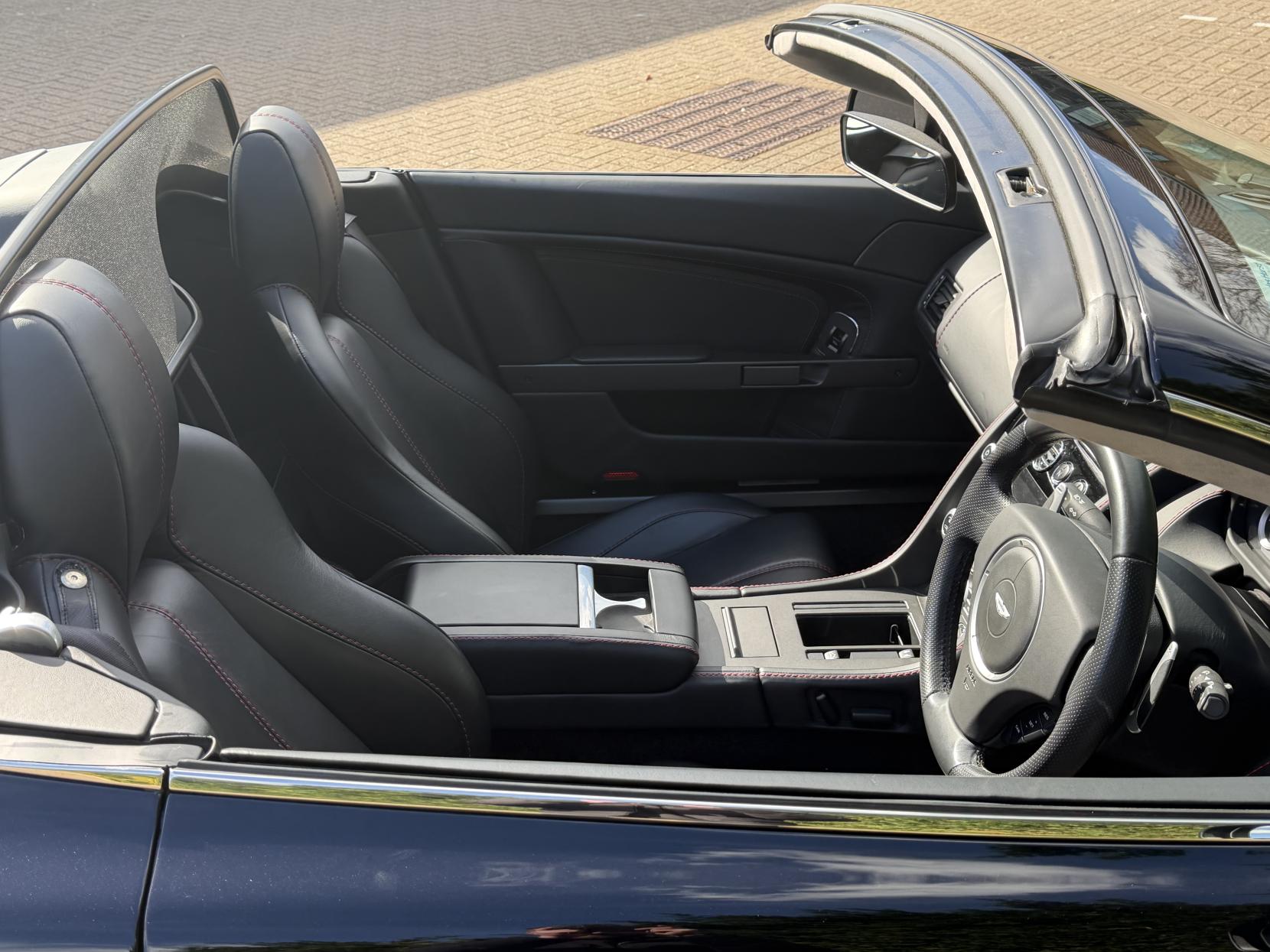 Aston Martin Vantage 4.7 V8 Roadster 2dr Petrol Sportshift II Euro 5 (420 bhp)