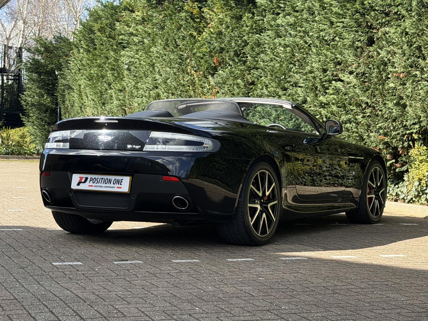 Aston Martin Vantage 4.7 V8 Roadster 2dr Petrol Sportshift II Euro 5 (420 bhp)