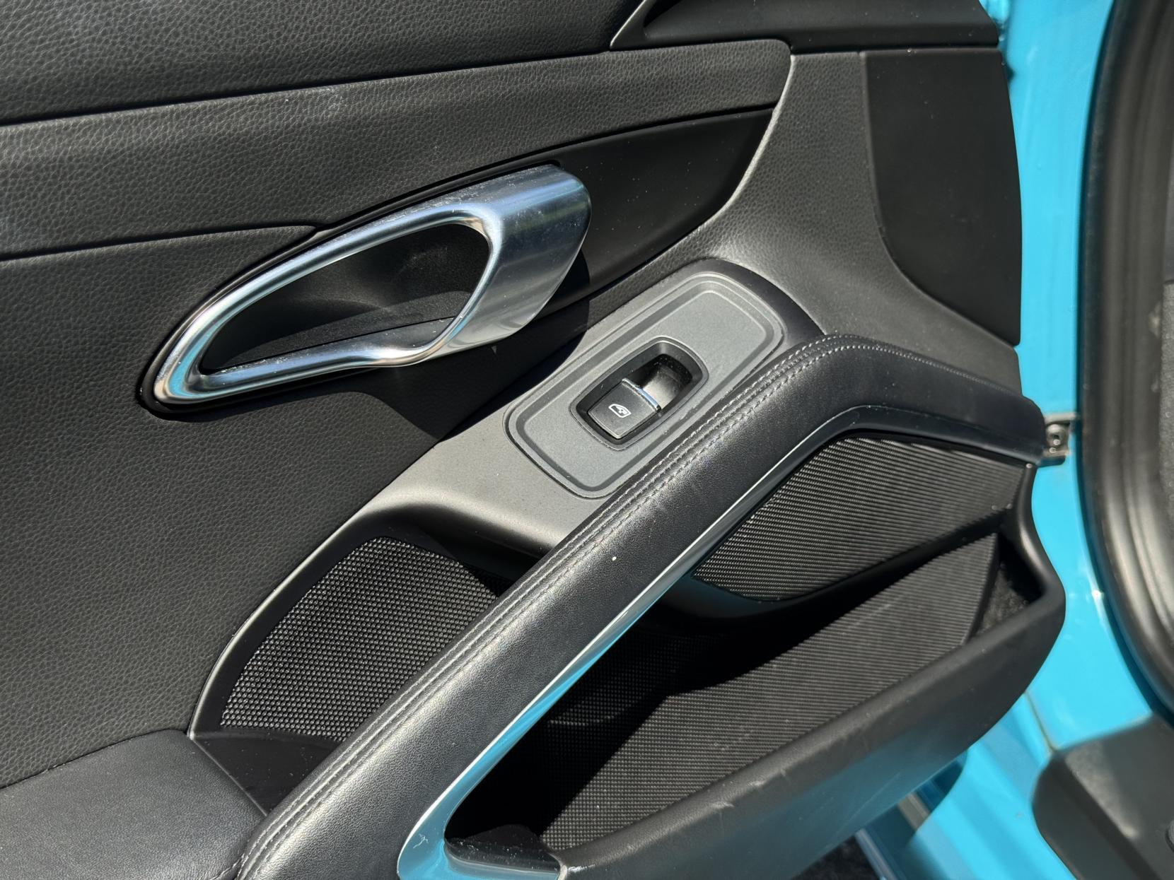 Porsche 718 Cayman 2.0T Coupe 2dr Petrol PDK Euro 6 (s/s) (300 ps)