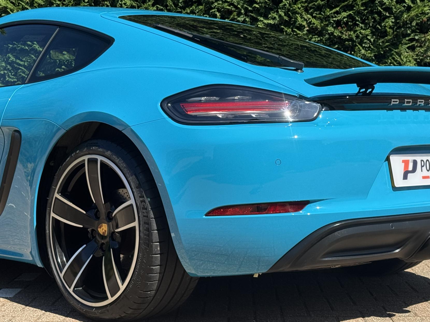 Porsche 718 Cayman 2.0T Coupe 2dr Petrol PDK Euro 6 (s/s) (300 ps)