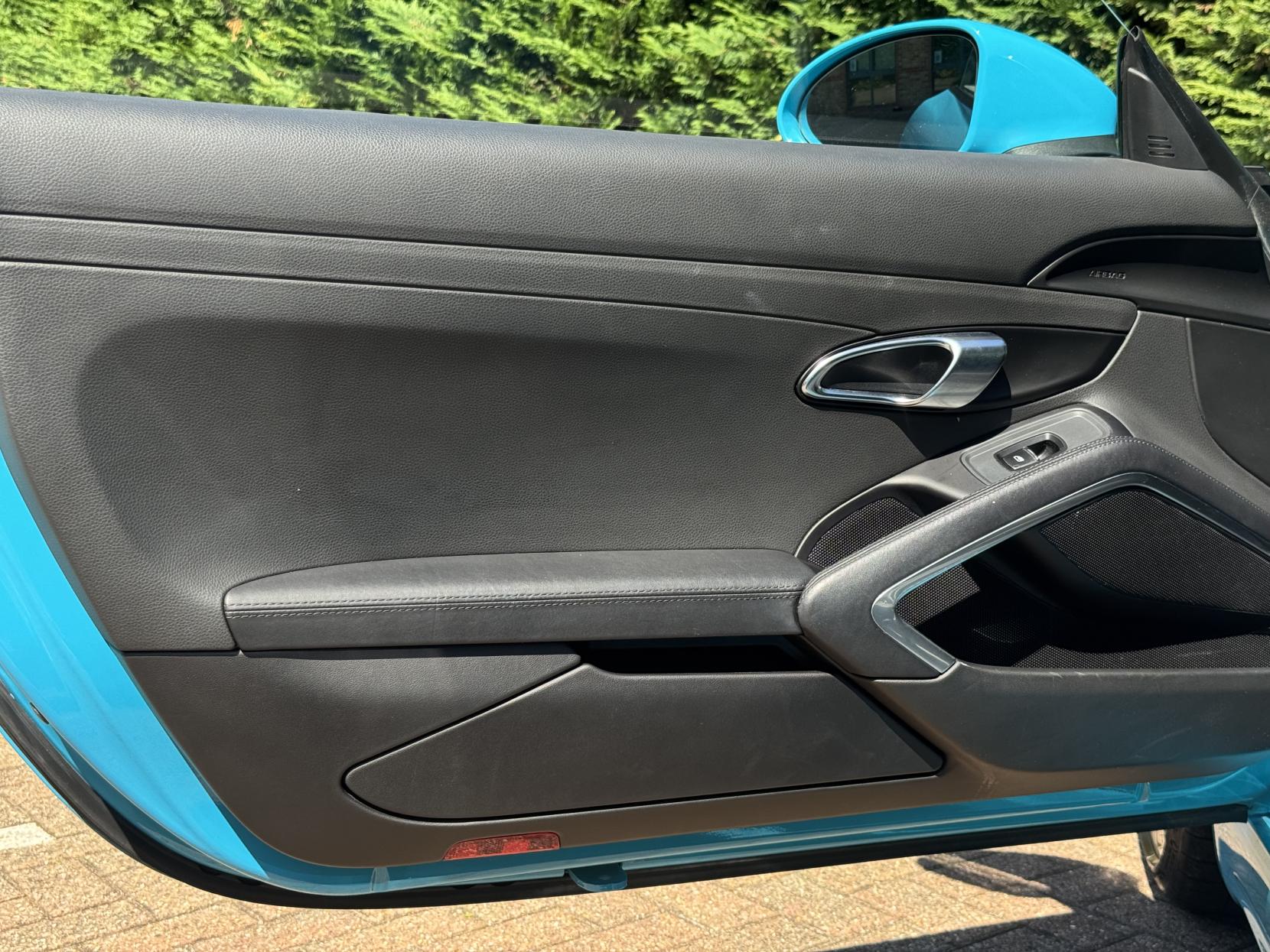 Porsche 718 Cayman 2.0T Coupe 2dr Petrol PDK Euro 6 (s/s) (300 ps)