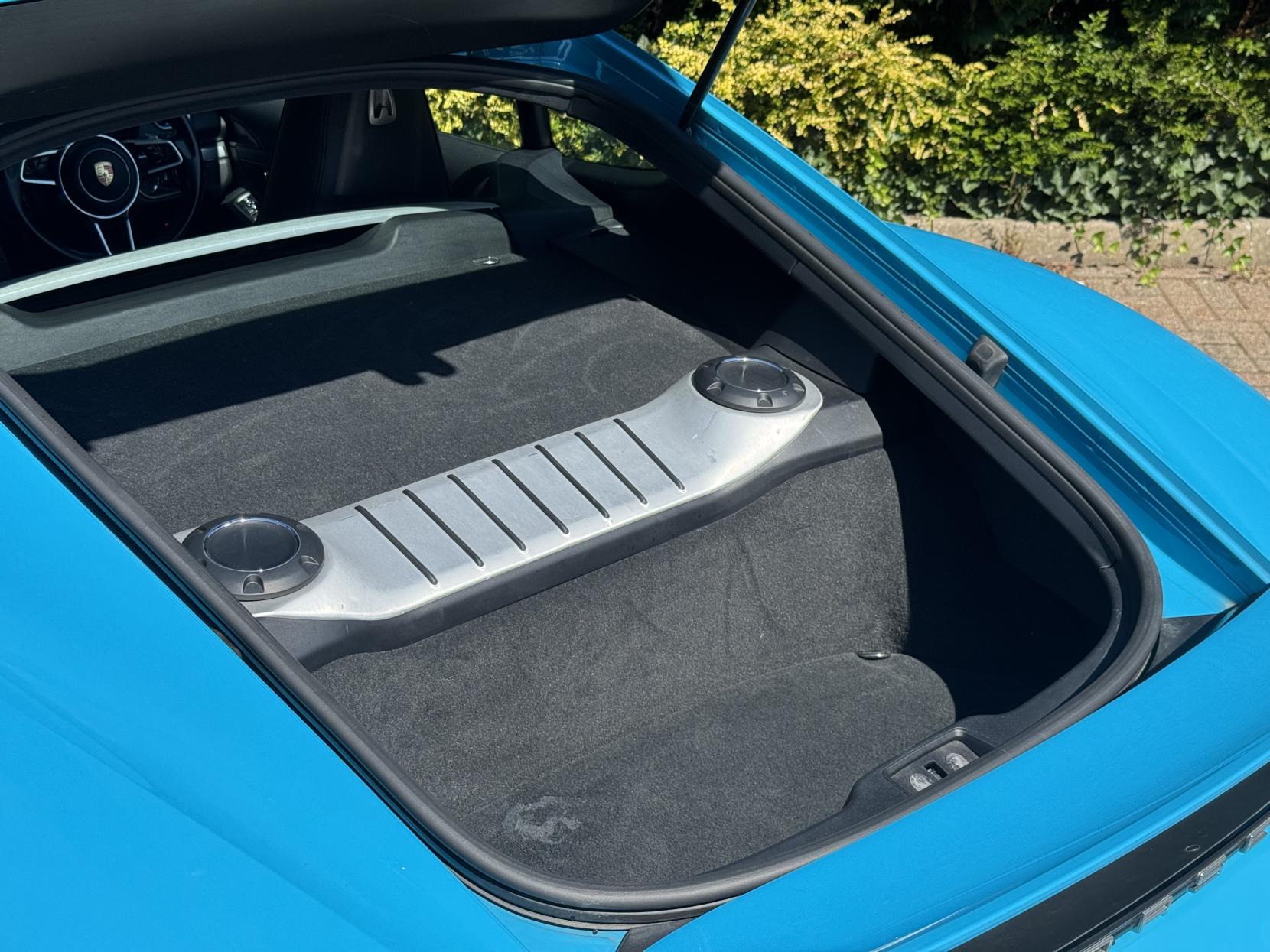 Porsche 718 Cayman 2.0T Coupe 2dr Petrol PDK Euro 6 (s/s) (300 ps)