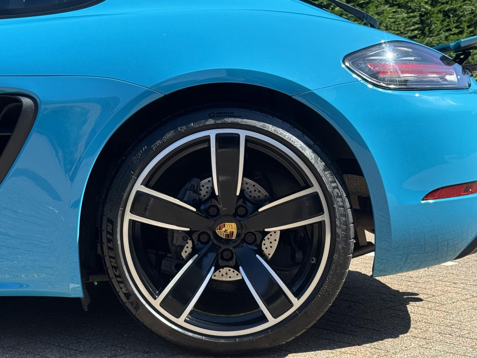 Porsche 718 Cayman 2.0T Coupe 2dr Petrol PDK Euro 6 (s/s) (300 ps)