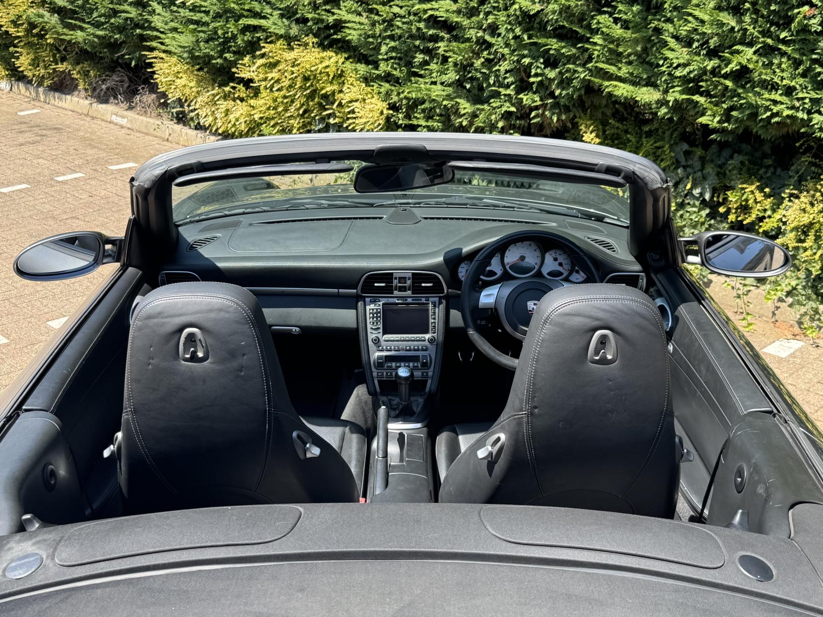 Porsche 911 3.8 997 Carrera 4S Cabriolet 2dr Petrol Manual AWD (285 g/km, 350 bhp)
