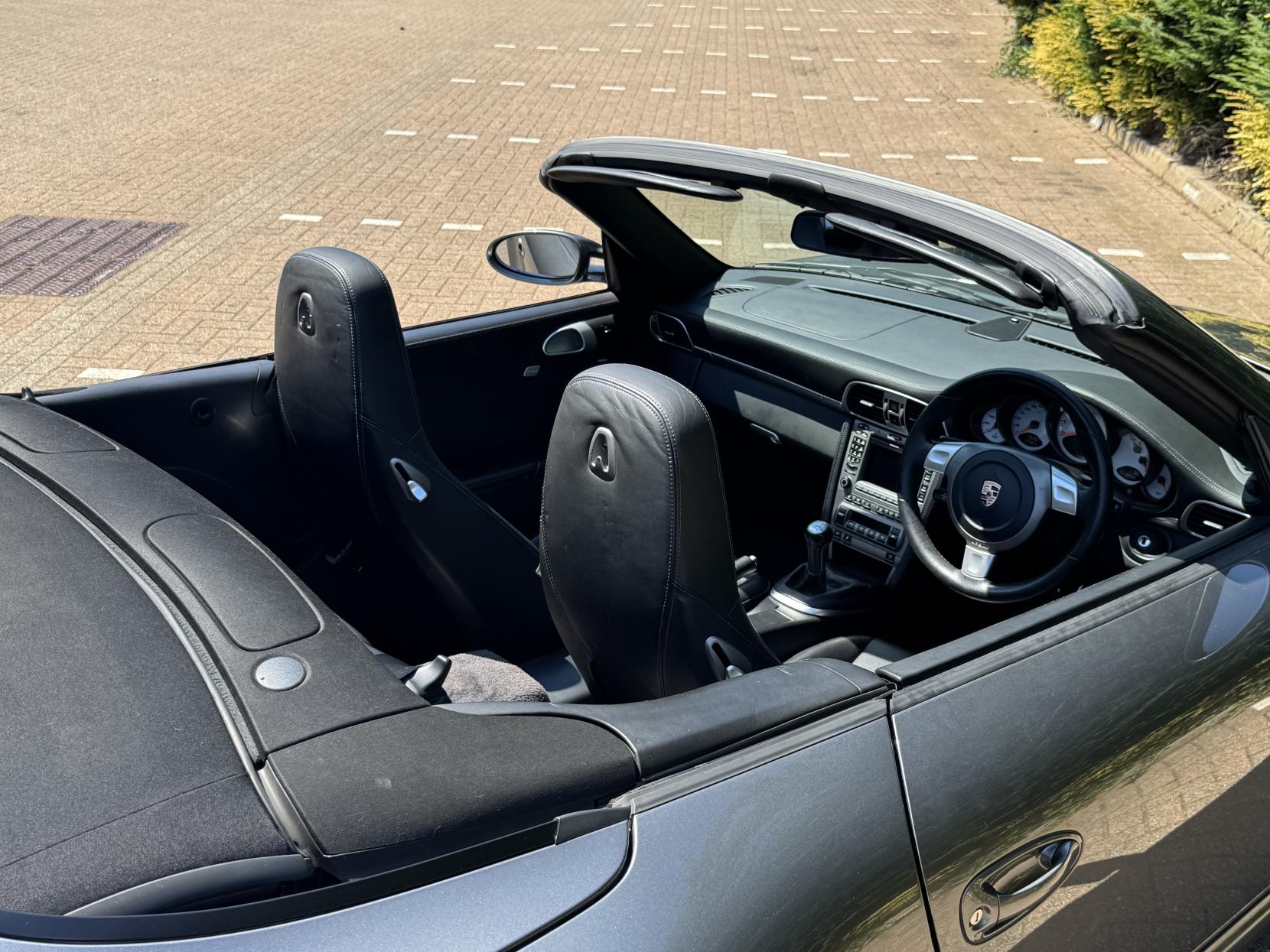 Porsche 911 3.8 997 Carrera 4S Cabriolet 2dr Petrol Manual AWD (285 g/km, 350 bhp)