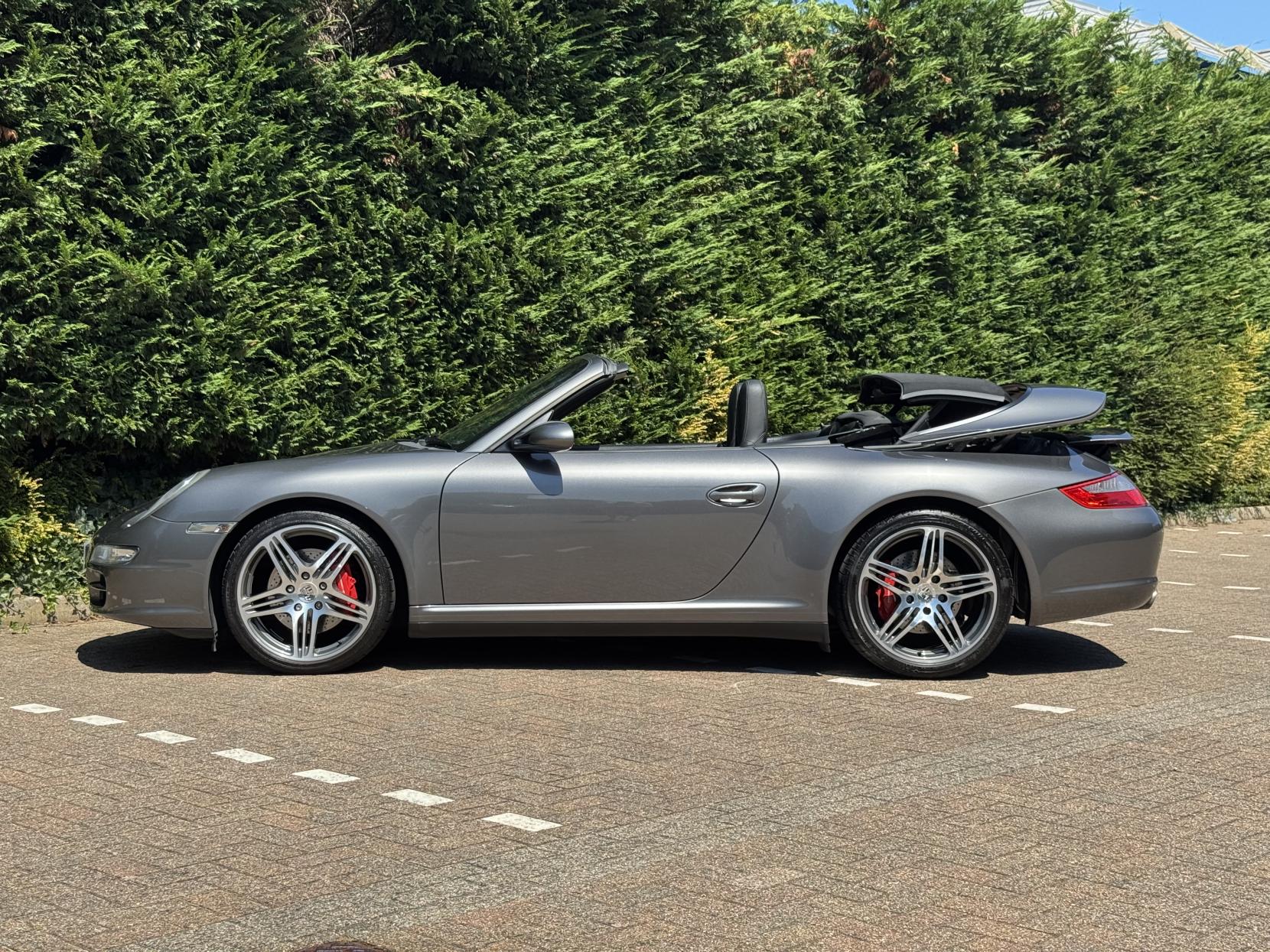 Porsche 911 3.8 997 Carrera 4S Cabriolet 2dr Petrol Manual AWD (285 g/km, 350 bhp)
