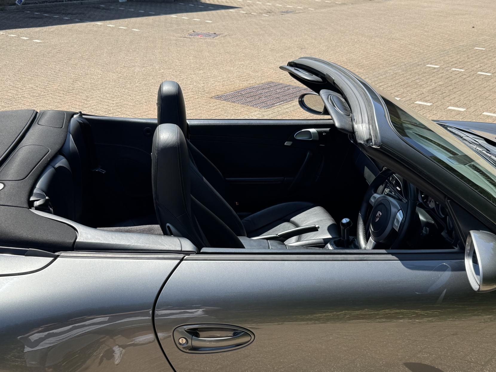 Porsche 911 3.8 997 Carrera 4S Cabriolet 2dr Petrol Manual AWD (285 g/km, 350 bhp)