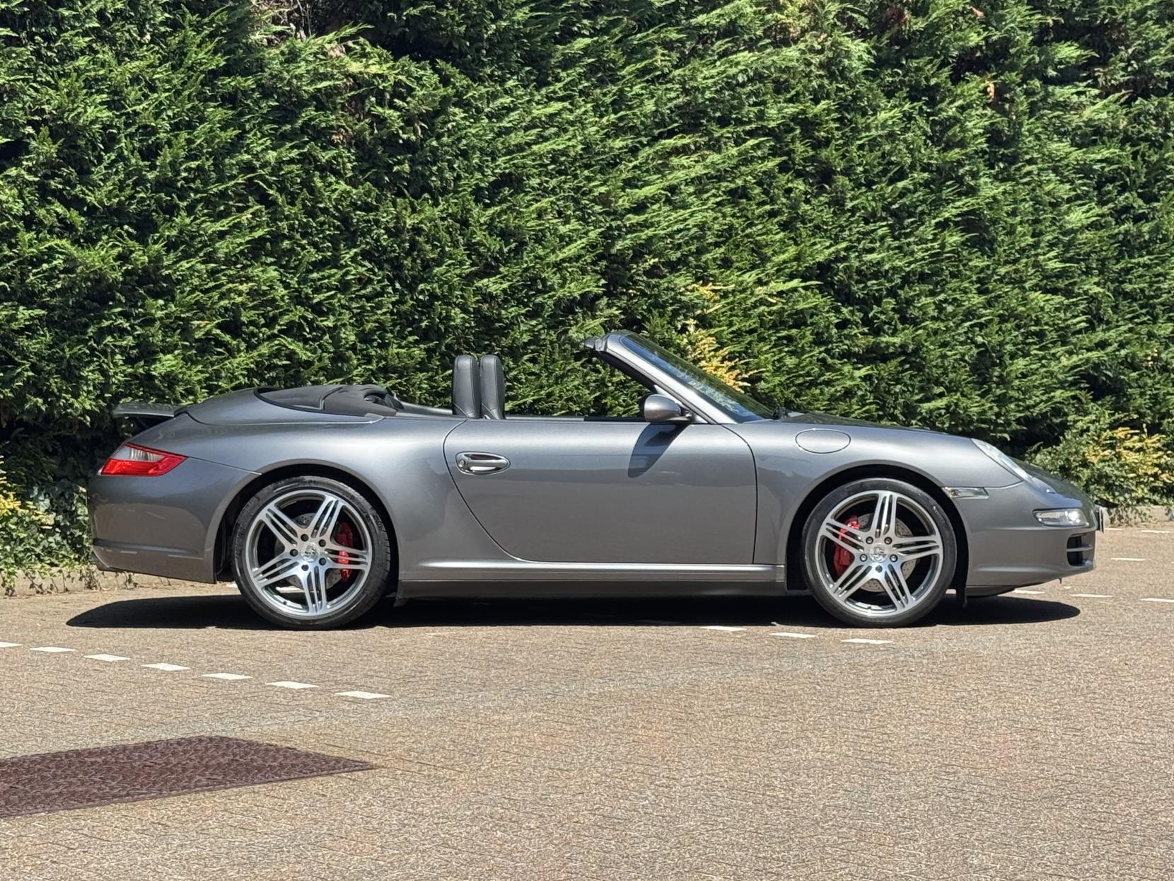 Porsche 911 3.8 997 Carrera 4S Cabriolet 2dr Petrol Manual AWD (285 g/km, 350 bhp)