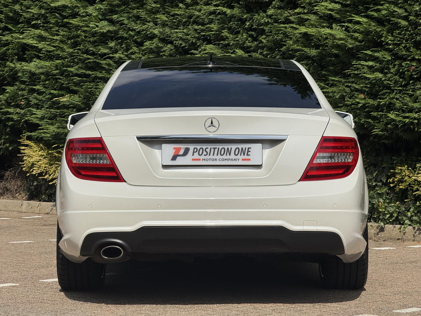 Mercedes-Benz C Class 2.1 C220 CDI BlueEfficiency AMG Sport Coupe 2dr Diesel G-Tronic+ Euro 5 (s/s) (170 ps)