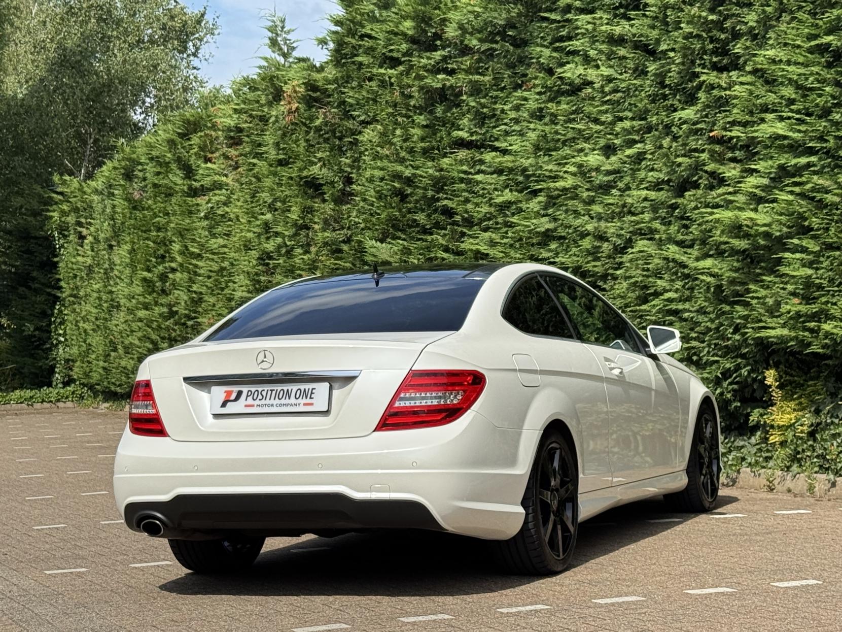 Mercedes-Benz C Class 2.1 C220 CDI BlueEfficiency AMG Sport Coupe 2dr Diesel G-Tronic+ Euro 5 (s/s) (170 ps)