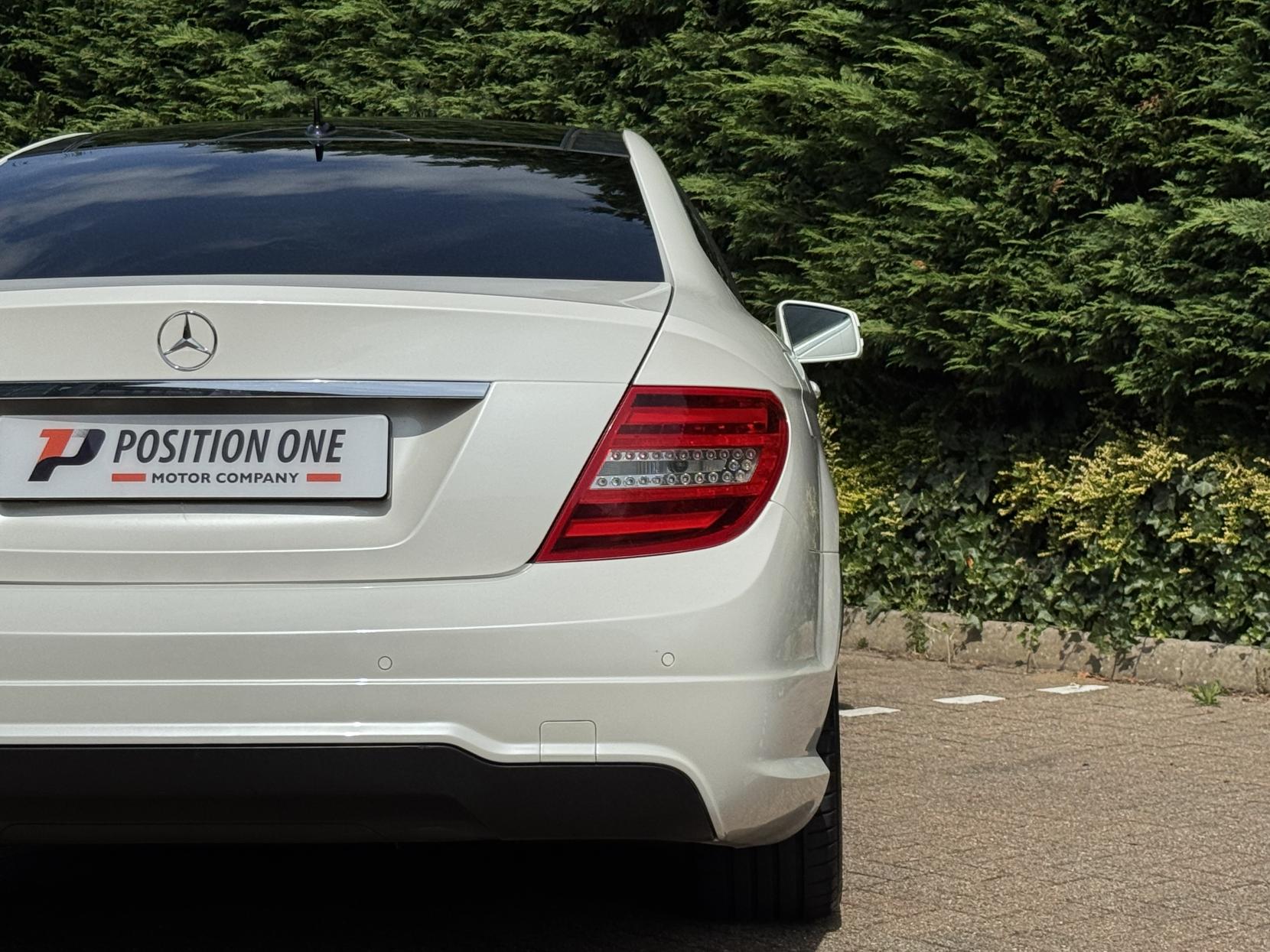Mercedes-Benz C Class 2.1 C220 CDI BlueEfficiency AMG Sport Coupe 2dr Diesel G-Tronic+ Euro 5 (s/s) (170 ps)
