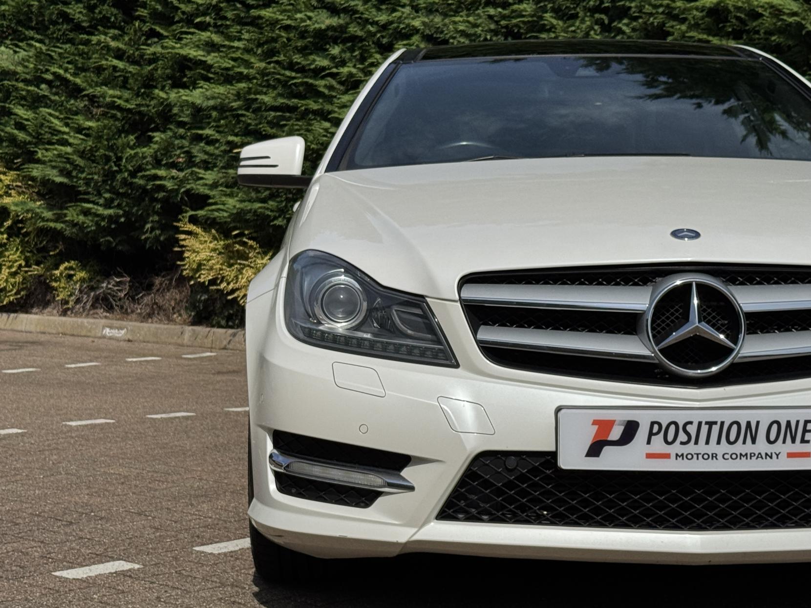 Mercedes-Benz C Class 2.1 C220 CDI BlueEfficiency AMG Sport Coupe 2dr Diesel G-Tronic+ Euro 5 (s/s) (170 ps)