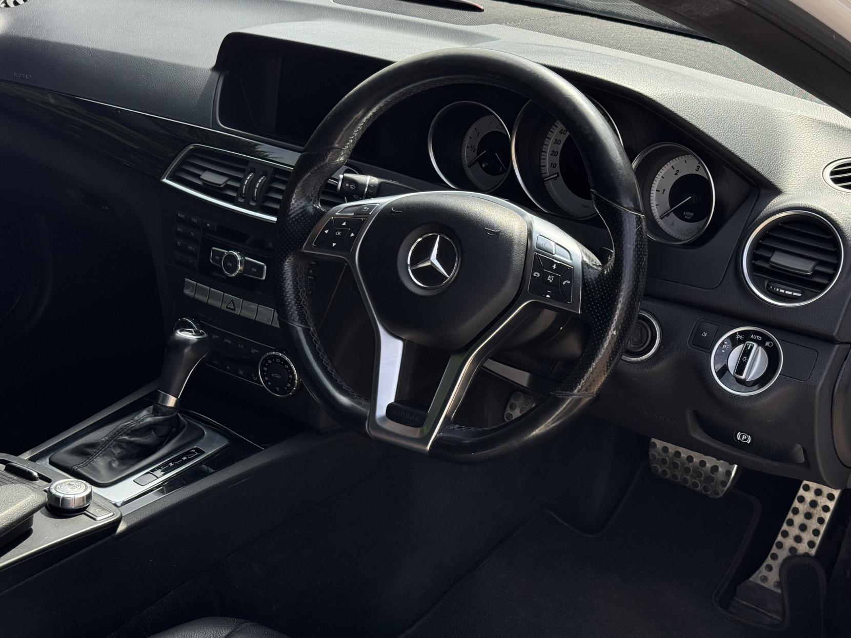 Mercedes-Benz C Class 2.1 C220 CDI BlueEfficiency AMG Sport Coupe 2dr Diesel G-Tronic+ Euro 5 (s/s) (170 ps)