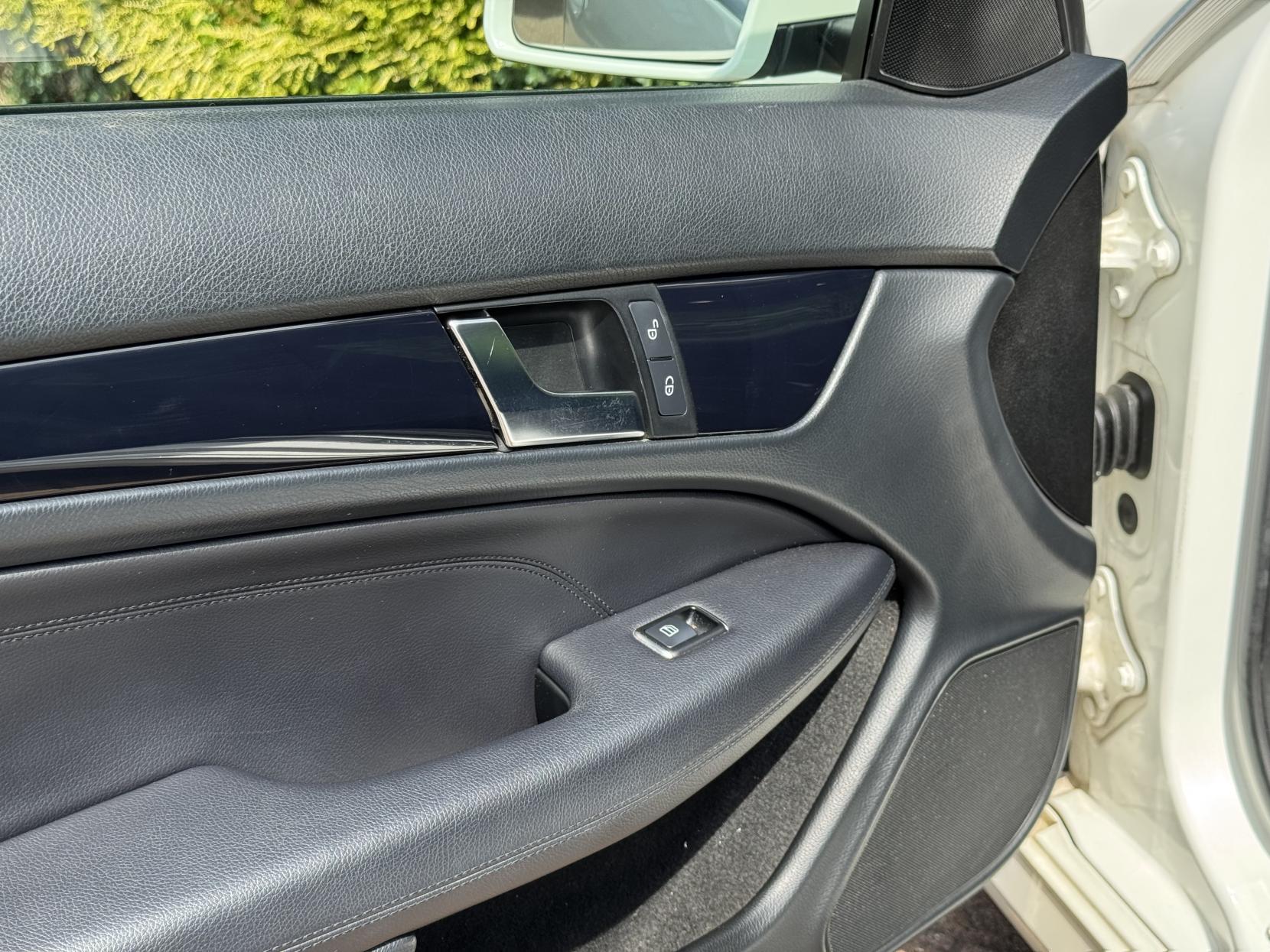 Mercedes-Benz C Class 2.1 C220 CDI BlueEfficiency AMG Sport Coupe 2dr Diesel G-Tronic+ Euro 5 (s/s) (170 ps)