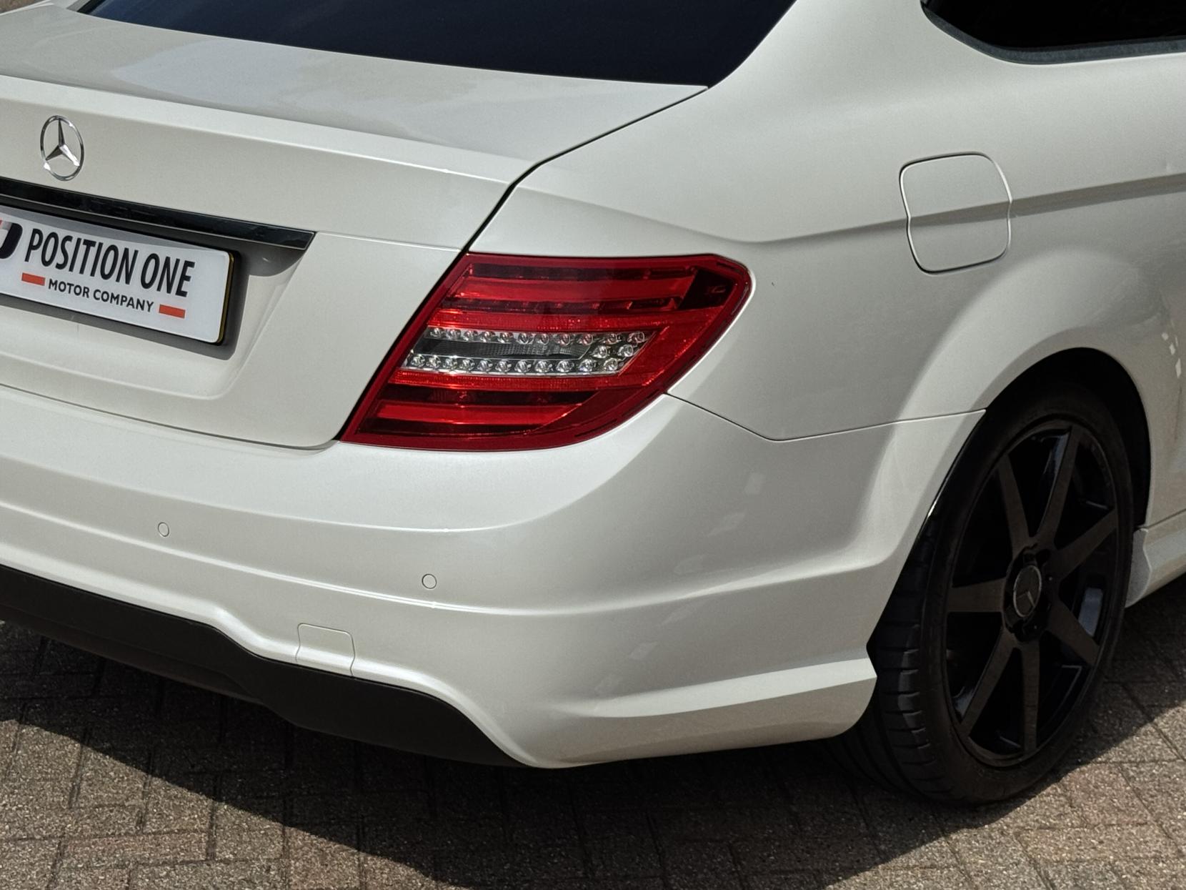 Mercedes-Benz C Class 2.1 C220 CDI BlueEfficiency AMG Sport Coupe 2dr Diesel G-Tronic+ Euro 5 (s/s) (170 ps)