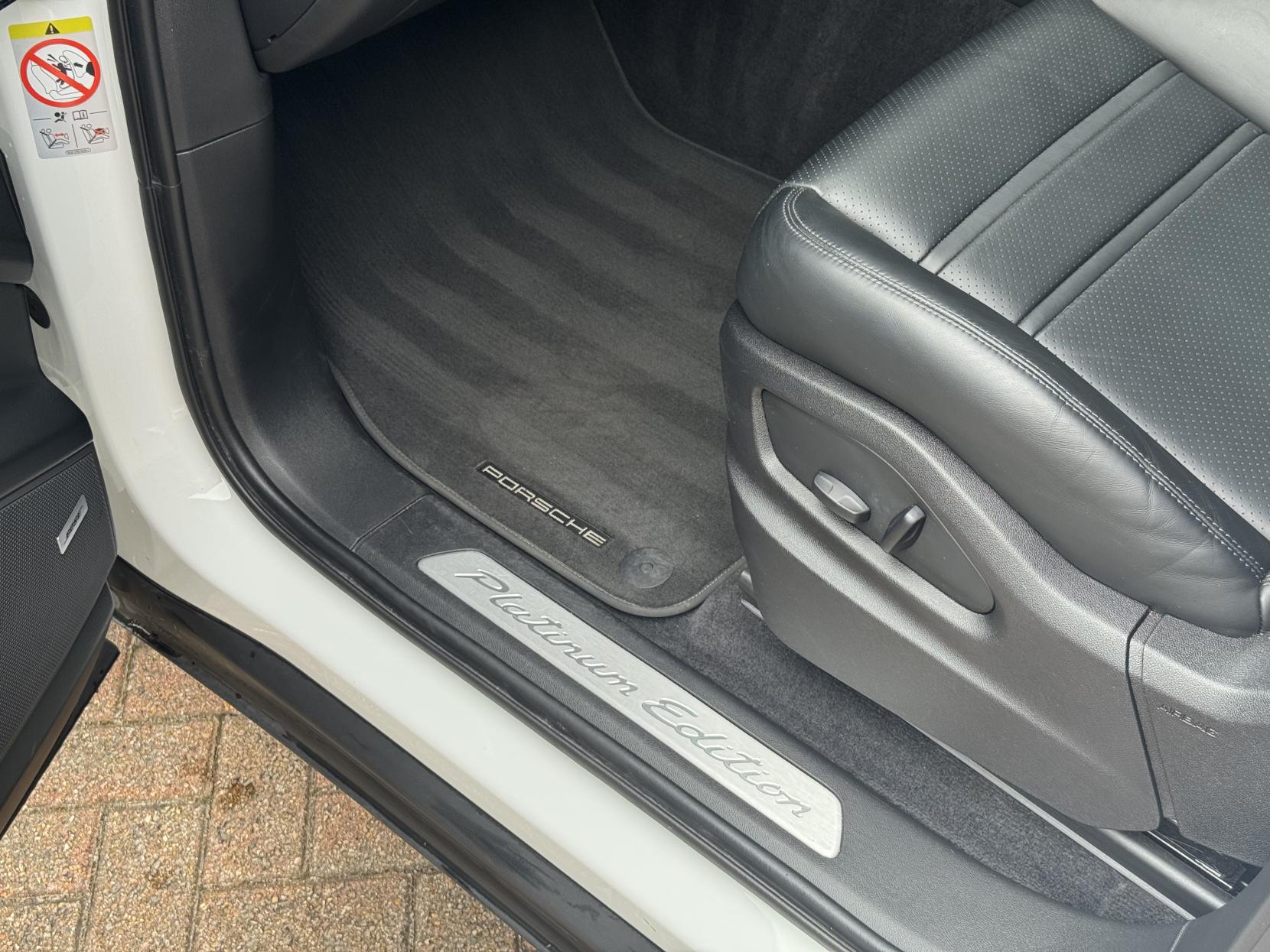 Porsche Cayenne 3.0T V6 Platinum Edition Coupe 5dr Petrol TiptronicS 4WD Euro 6 (s/s) (340 ps)