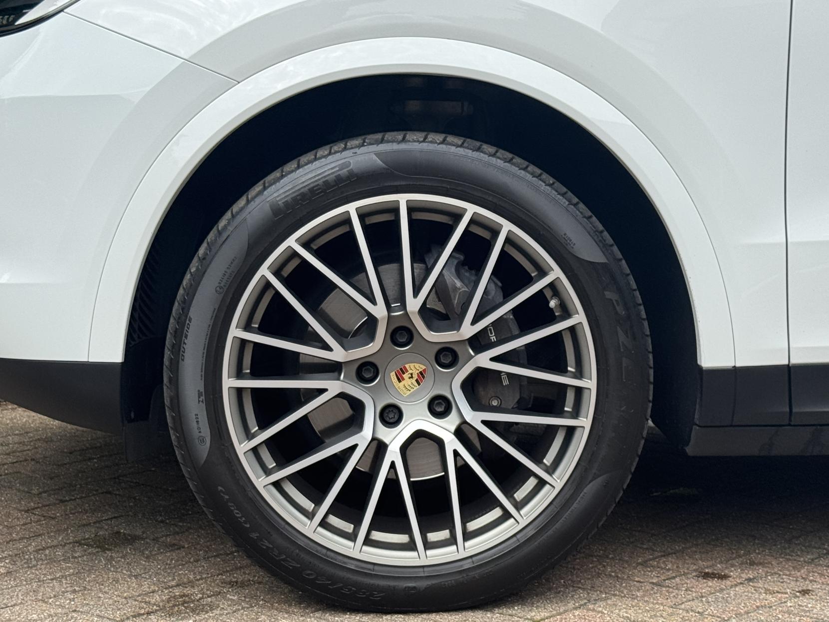 Porsche Cayenne 3.0T V6 Platinum Edition Coupe 5dr Petrol TiptronicS 4WD Euro 6 (s/s) (340 ps)