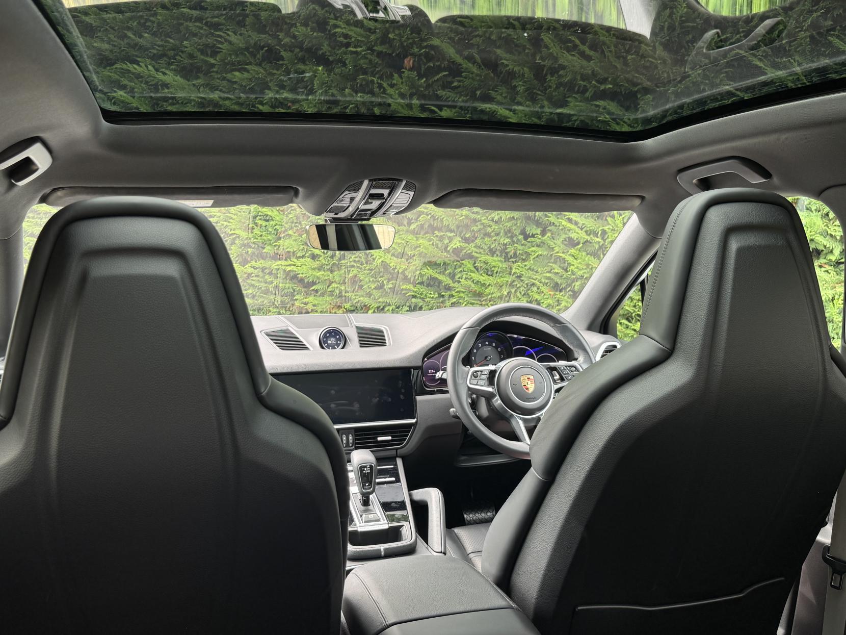 Porsche Cayenne 3.0T V6 Platinum Edition Coupe 5dr Petrol TiptronicS 4WD Euro 6 (s/s) (340 ps)
