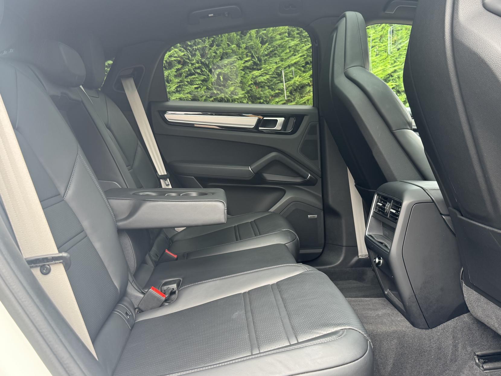 Porsche Cayenne 3.0T V6 Platinum Edition Coupe 5dr Petrol TiptronicS 4WD Euro 6 (s/s) (340 ps)