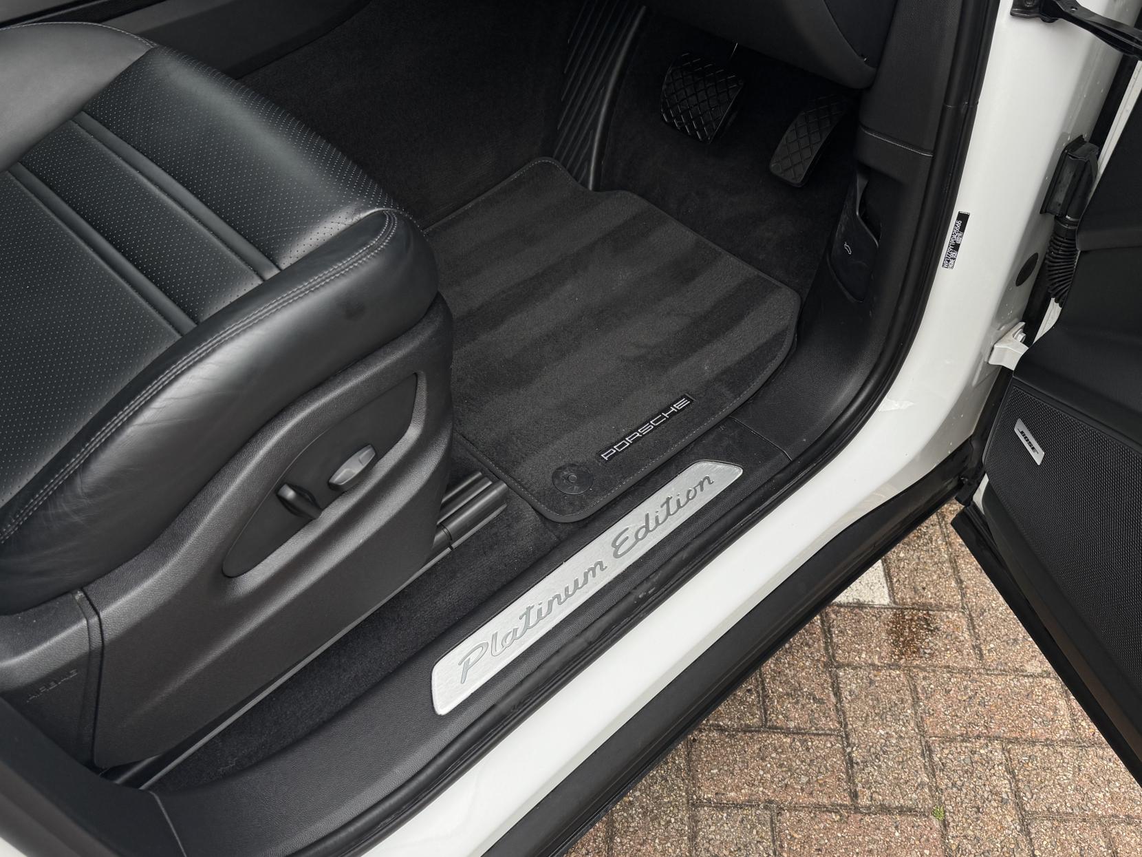 Porsche Cayenne 3.0T V6 Platinum Edition Coupe 5dr Petrol TiptronicS 4WD Euro 6 (s/s) (340 ps)