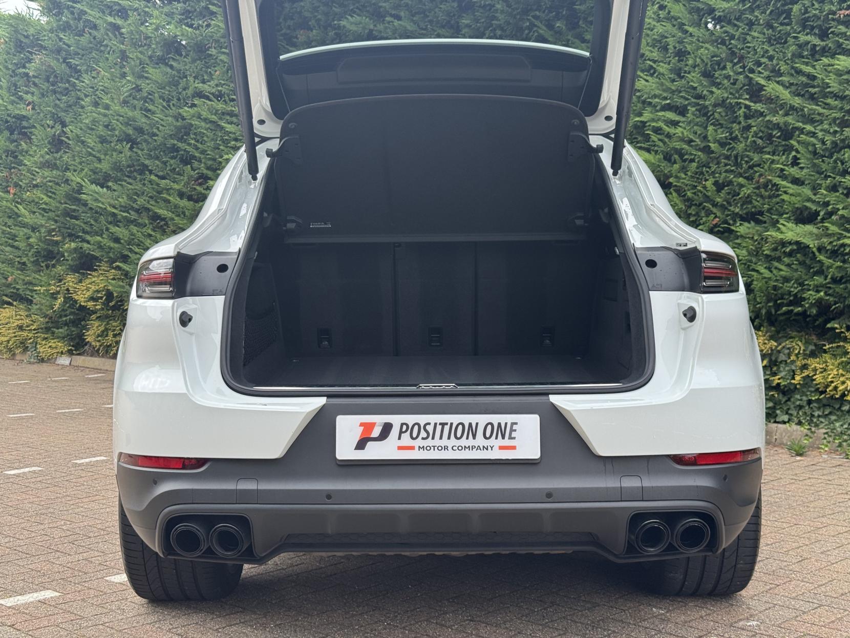 Porsche Cayenne 3.0T V6 Platinum Edition Coupe 5dr Petrol TiptronicS 4WD Euro 6 (s/s) (340 ps)