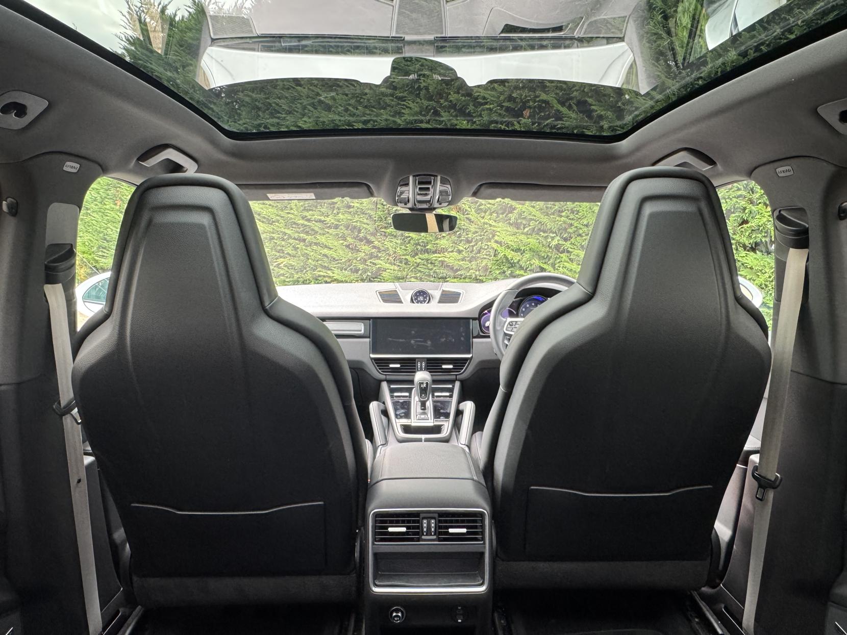 Porsche Cayenne 3.0T V6 Platinum Edition Coupe 5dr Petrol TiptronicS 4WD Euro 6 (s/s) (340 ps)