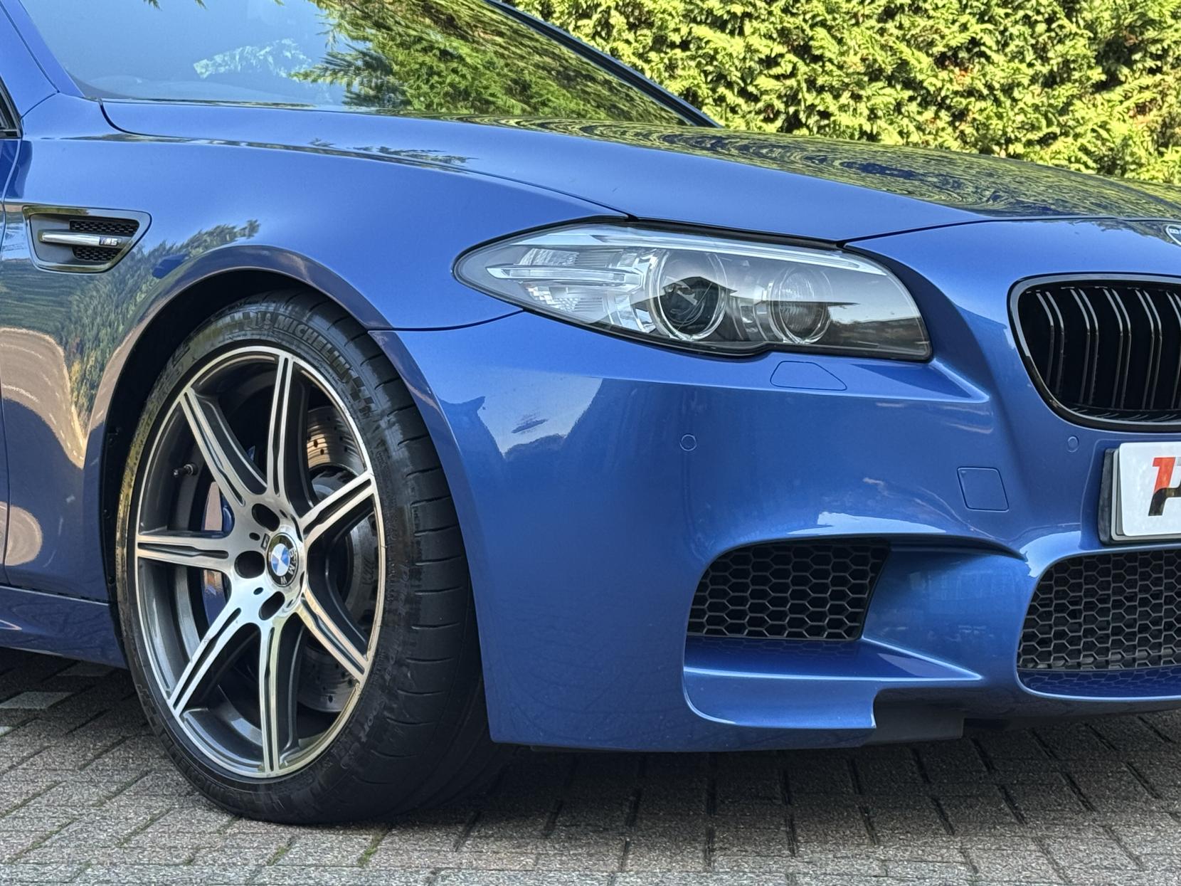 BMW M5 4.4 V8 Saloon 4dr Petrol DCT Euro 6 (s/s) (560 ps)