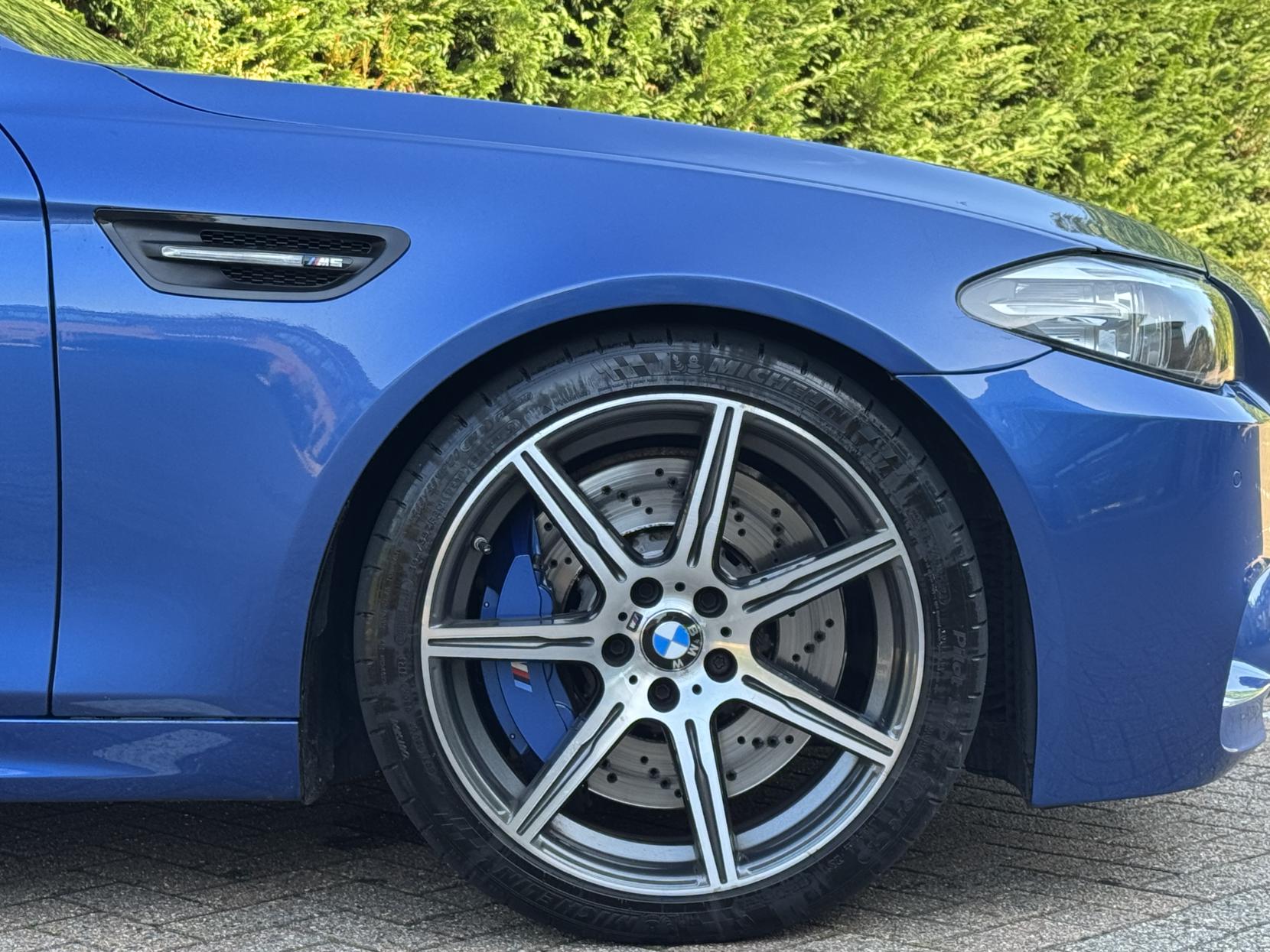 BMW M5 4.4 V8 Saloon 4dr Petrol DCT Euro 6 (s/s) (560 ps)