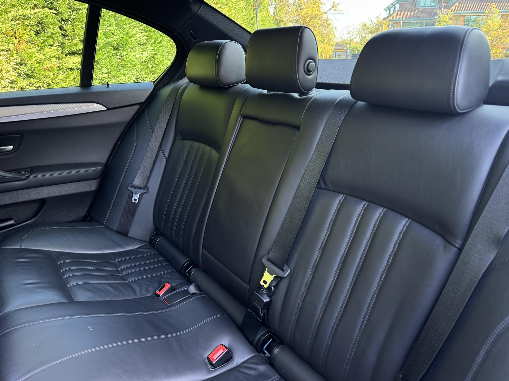 BMW M5 4.4 V8 Saloon 4dr Petrol DCT Euro 6 (s/s) (560 ps)