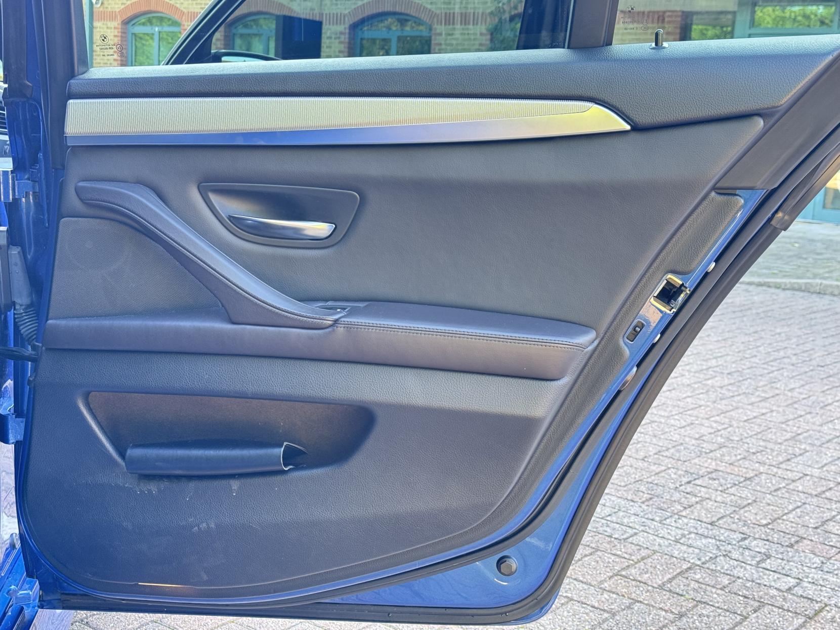 BMW M5 4.4 V8 Saloon 4dr Petrol DCT Euro 6 (s/s) (560 ps)