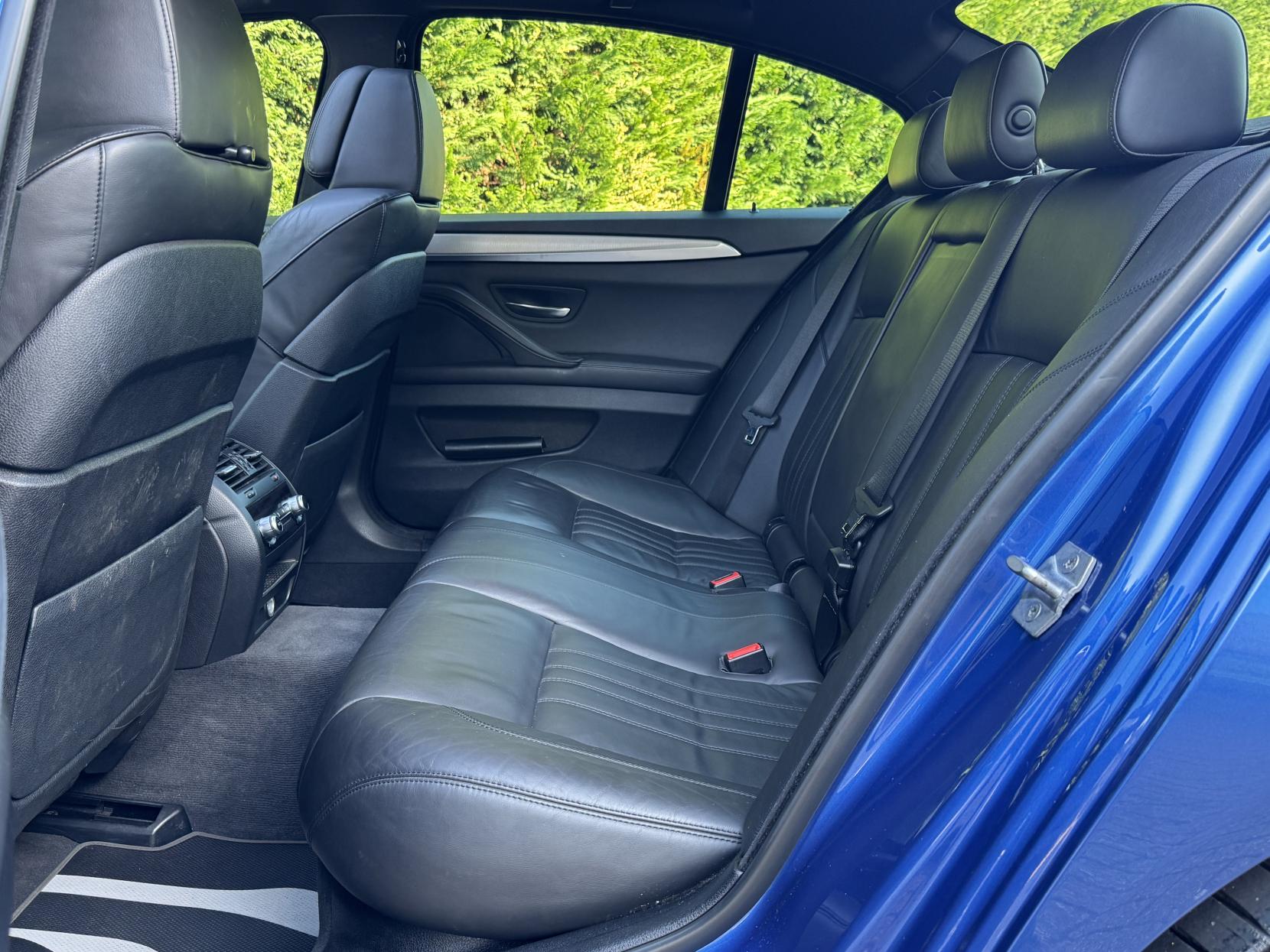 BMW M5 4.4 V8 Saloon 4dr Petrol DCT Euro 6 (s/s) (560 ps)