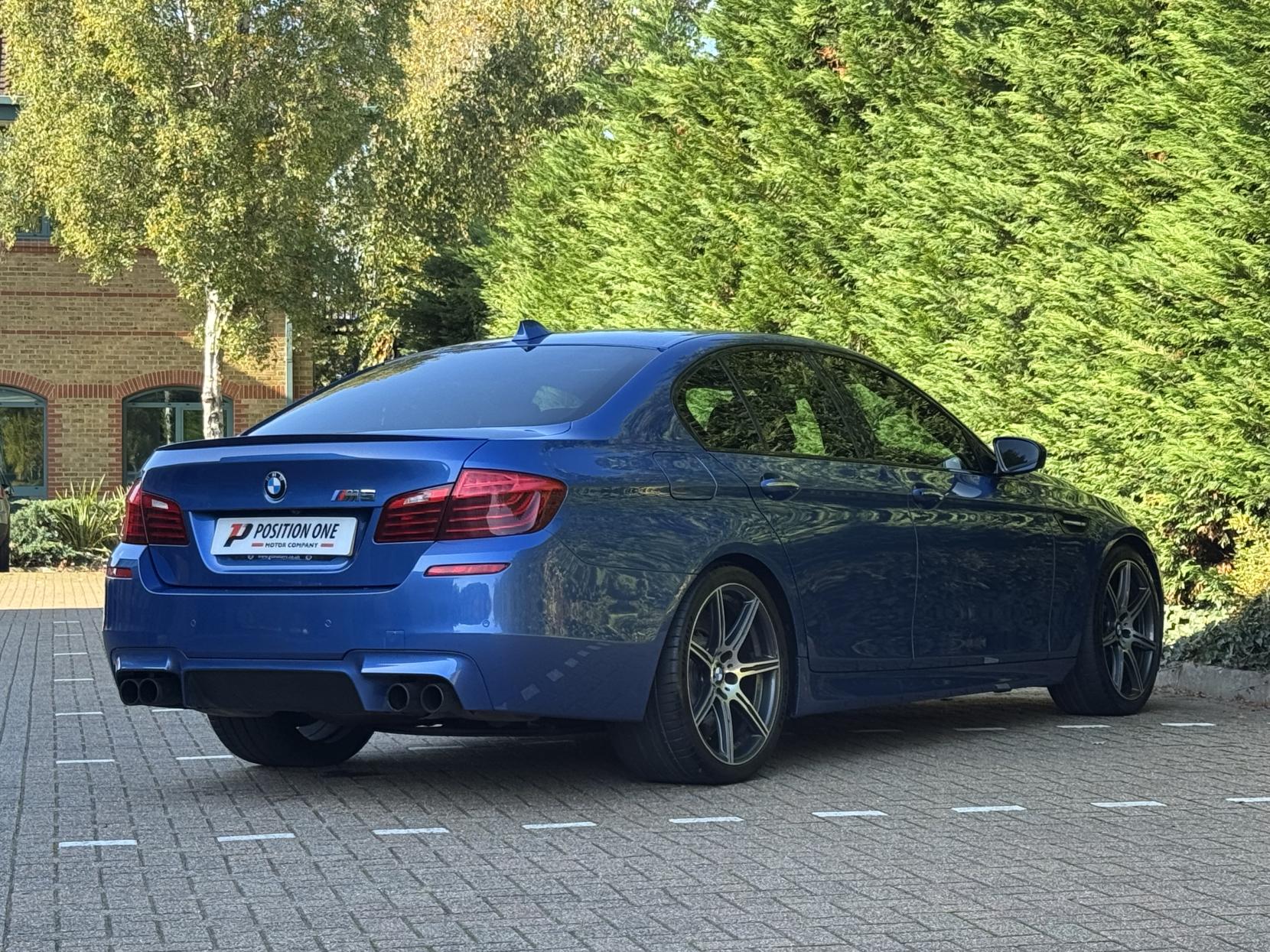 BMW M5 4.4 V8 Saloon 4dr Petrol DCT Euro 6 (s/s) (560 ps)