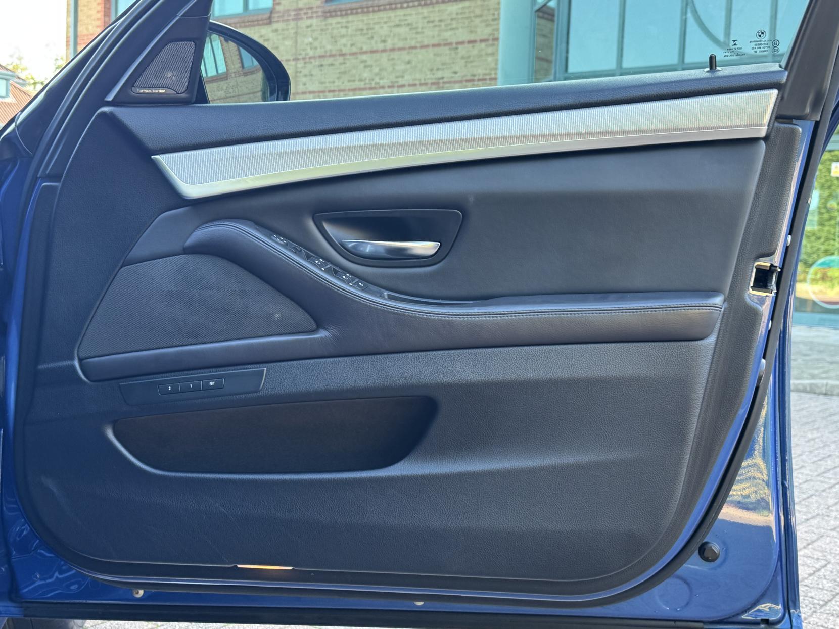 BMW M5 4.4 V8 Saloon 4dr Petrol DCT Euro 6 (s/s) (560 ps)