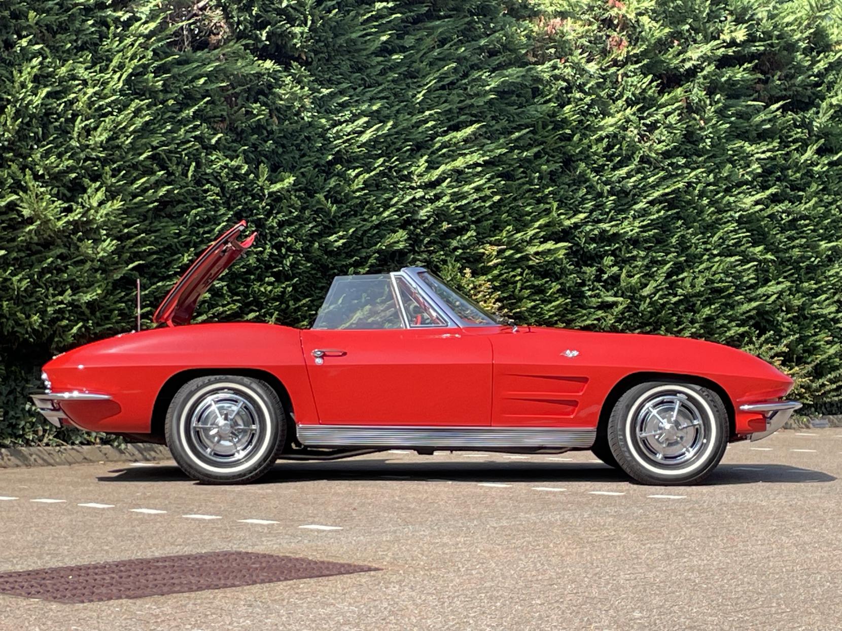 Chevrolet Corvette Stingray Corvette Sting Ray Convertible