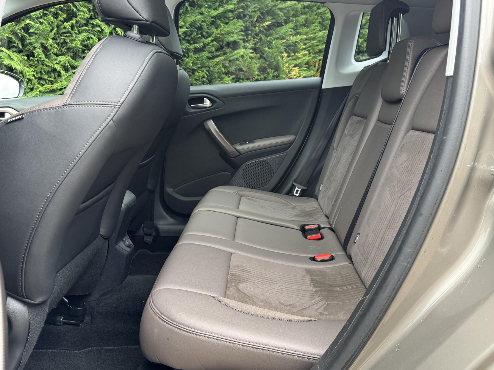 Peugeot 2008 1.6 e-HDi Feline SUV 5dr Diesel Manual Euro 5 (s/s) (Calima) (92 ps)