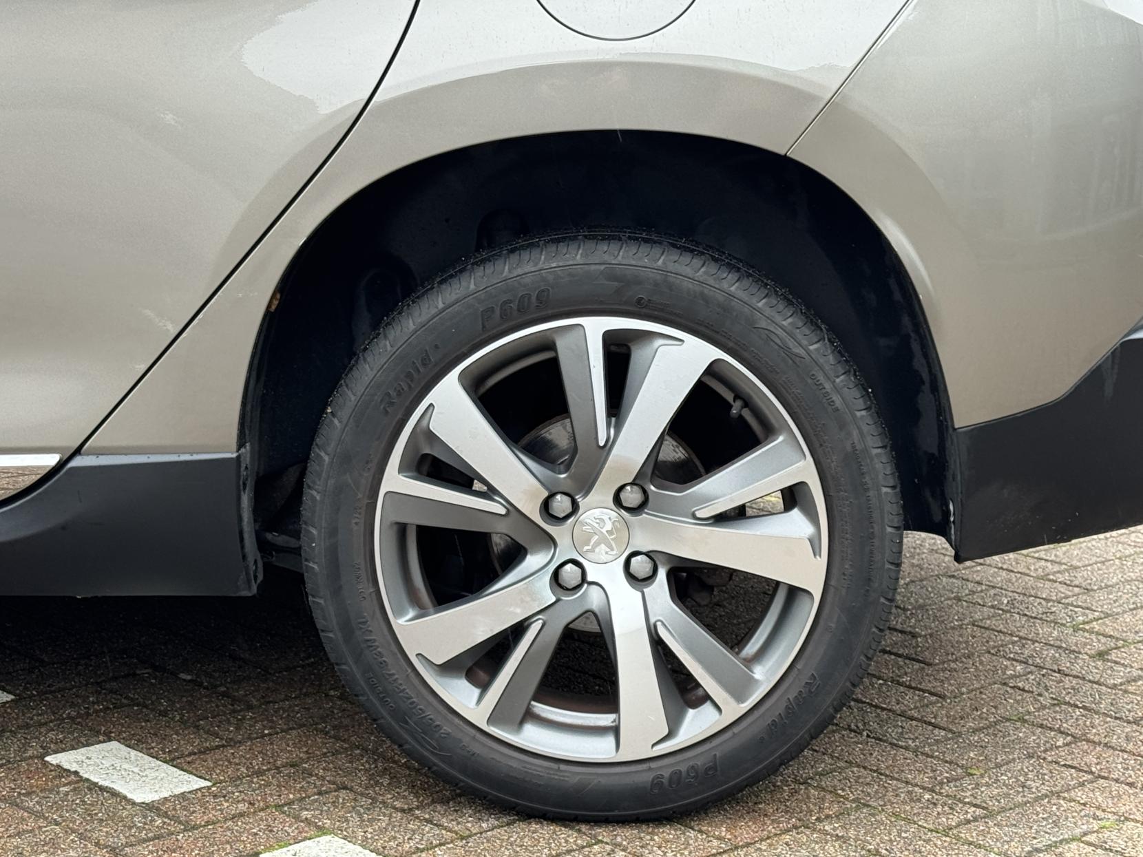 Peugeot 2008 1.6 e-HDi Feline SUV 5dr Diesel Manual Euro 5 (s/s) (Calima) (92 ps)