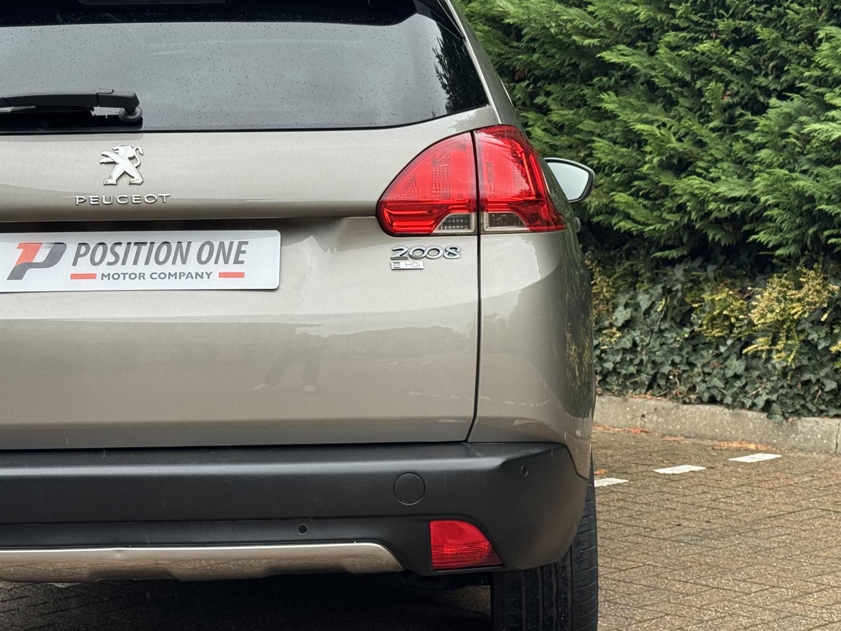 Peugeot 2008 1.6 e-HDi Feline SUV 5dr Diesel Manual Euro 5 (s/s) (Calima) (92 ps)