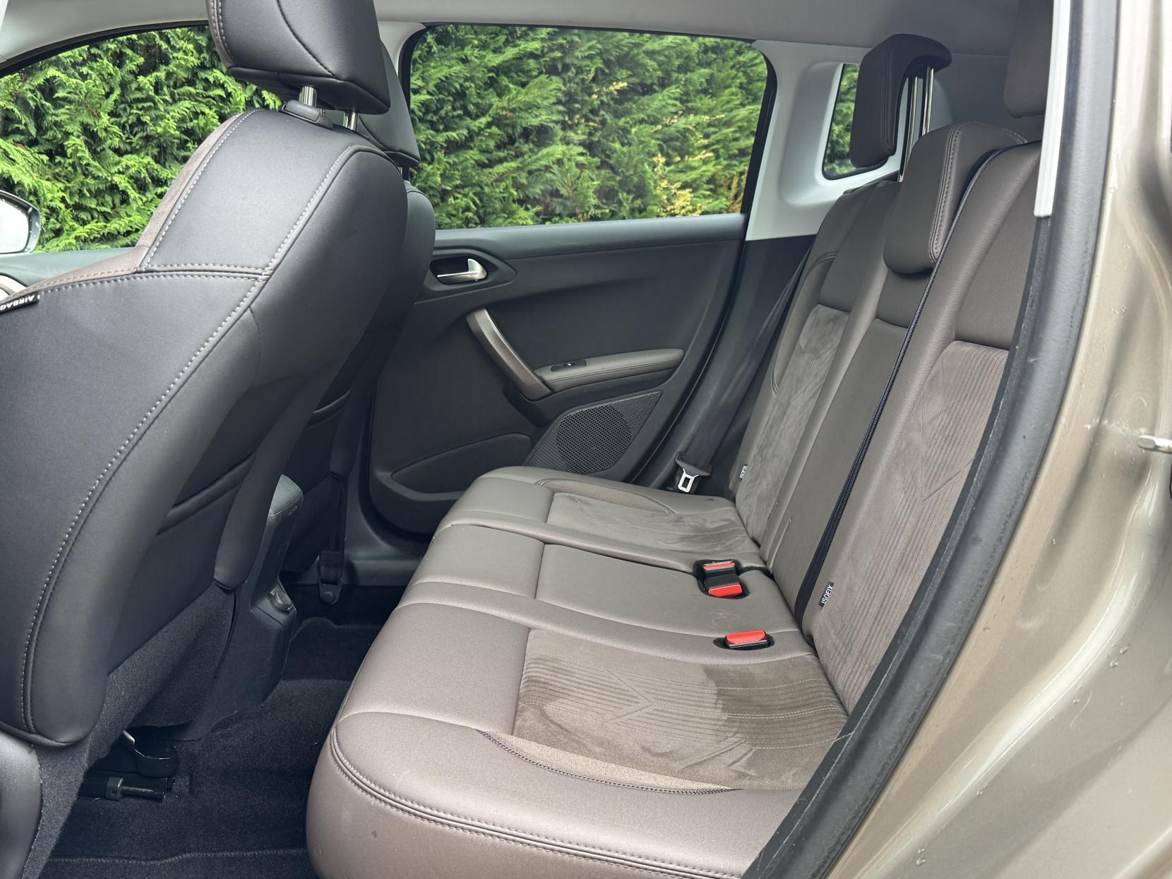 Peugeot 2008 1.6 e-HDi Feline SUV 5dr Diesel Manual Euro 5 (s/s) (Calima) (92 ps)